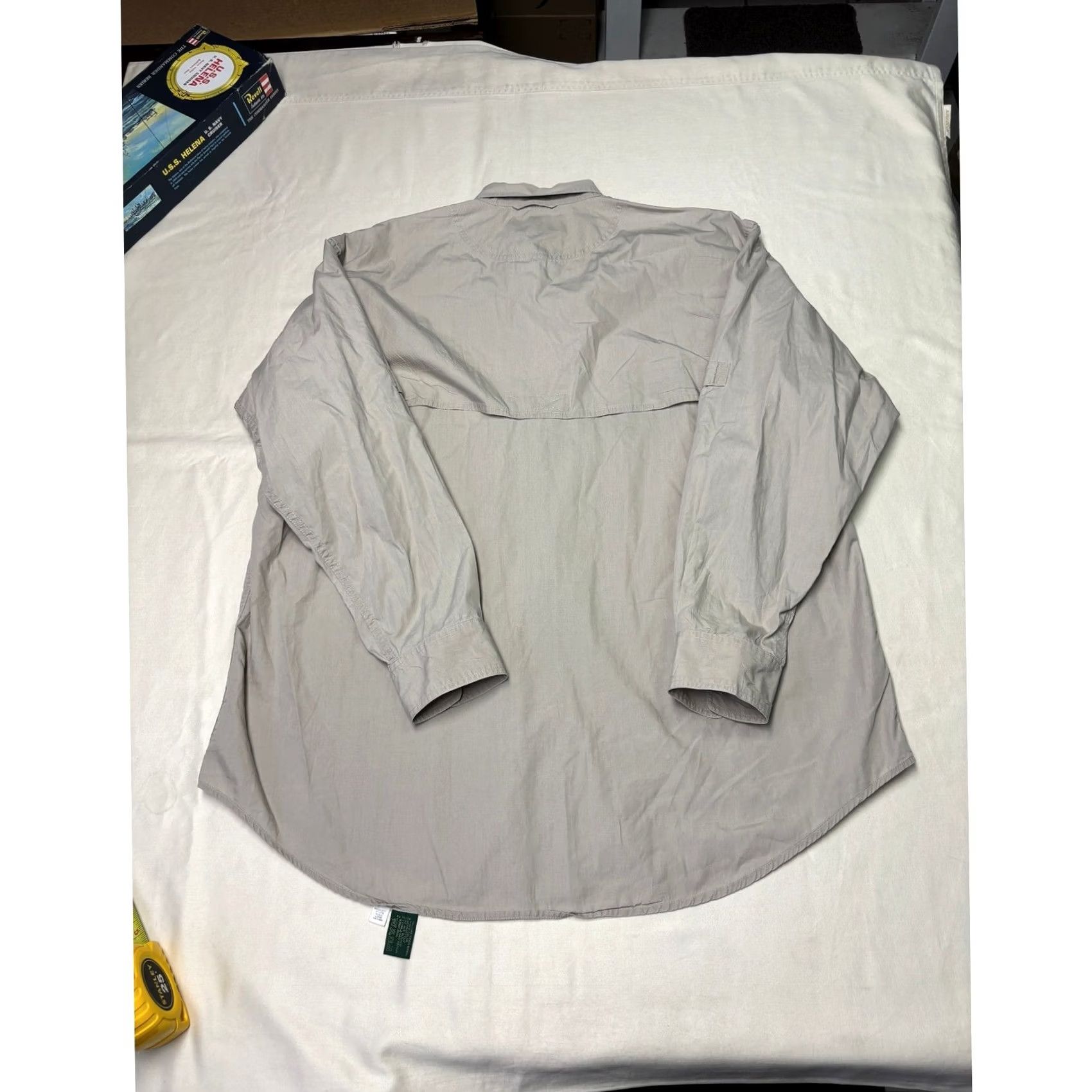 Orvis VINTAGE Orvis Mens Khaki Cotton Long Sleeve Fishing Shirt Vented Shoulder L Size US L / EU 52-54 / 3 - 5 Thumbnail