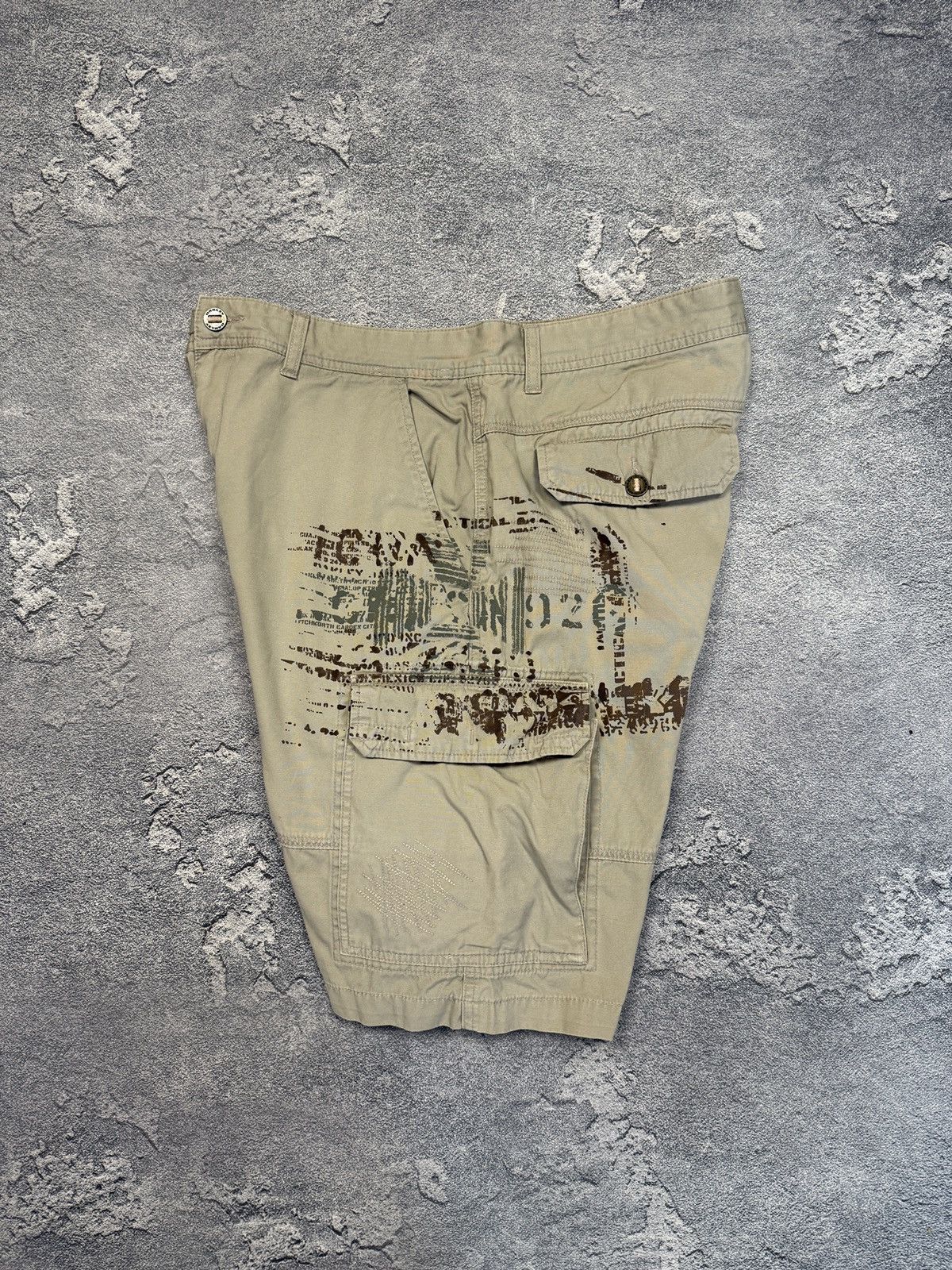 Oakley × Vintage Vintage Oakley distressed cargo Y2K shorts Size US 38 / EU 54 - 3 Thumbnail