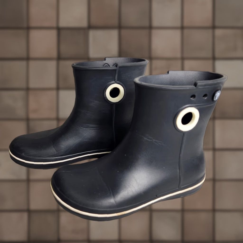 Crocs Crocs Jaunt Waterproof Shorty Boots Women Navy 6 Size 28" / US 6 / IT 42 - 1 Thumbnail