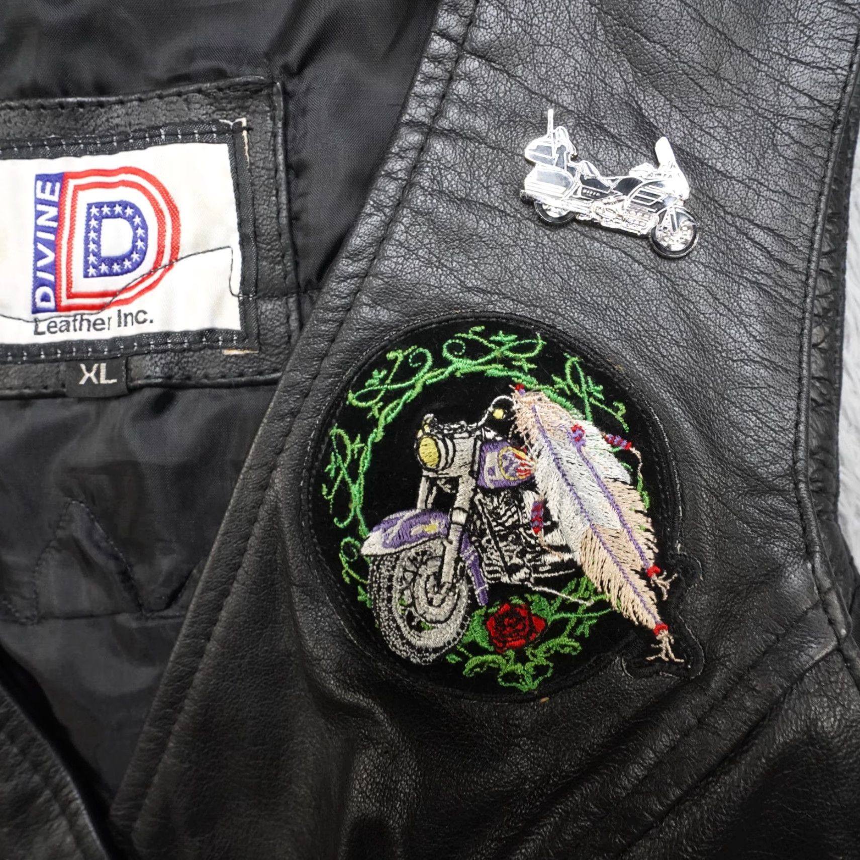 Vintage VINTAGE Divine Leather Biker Vest Womens XL Black Patches Buffalo Nickel Lady Rider Vest Jacket Size XL / US 12-14 / IT 48-50 - 2 Thumbnail