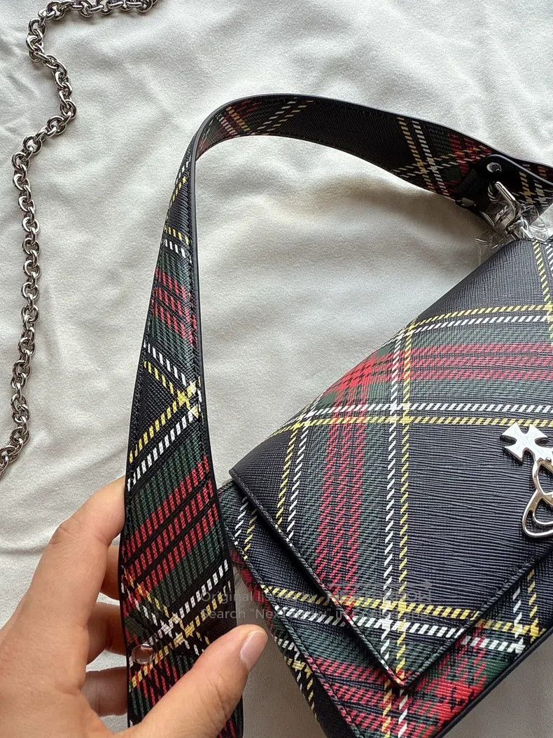 Vivienne Westwood Vivienne Westwood size os Large Checkered Baguette Underarm Size ONE SIZE - 4 Thumbnail