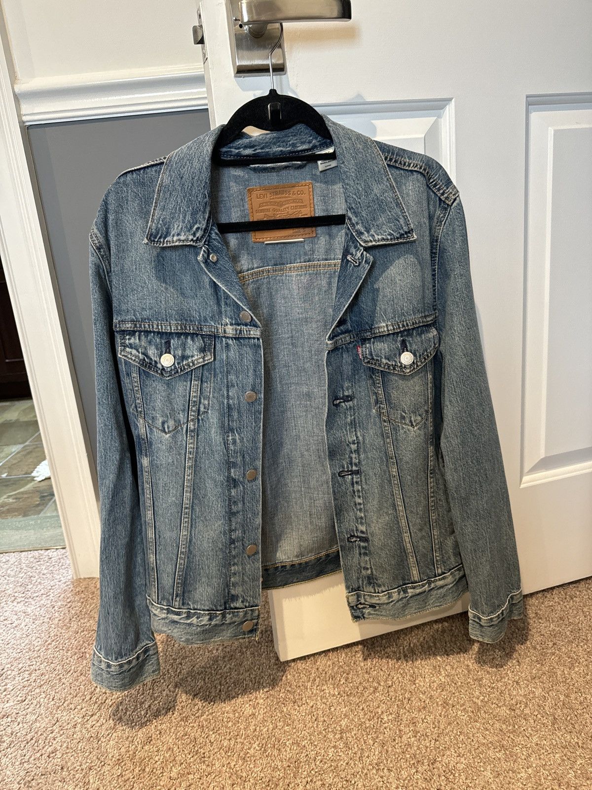 本　LEVI'S® VINTAGE DENIM JACKETS Levi's® Vintage Denim Jackets Detailed in New Book - Levi