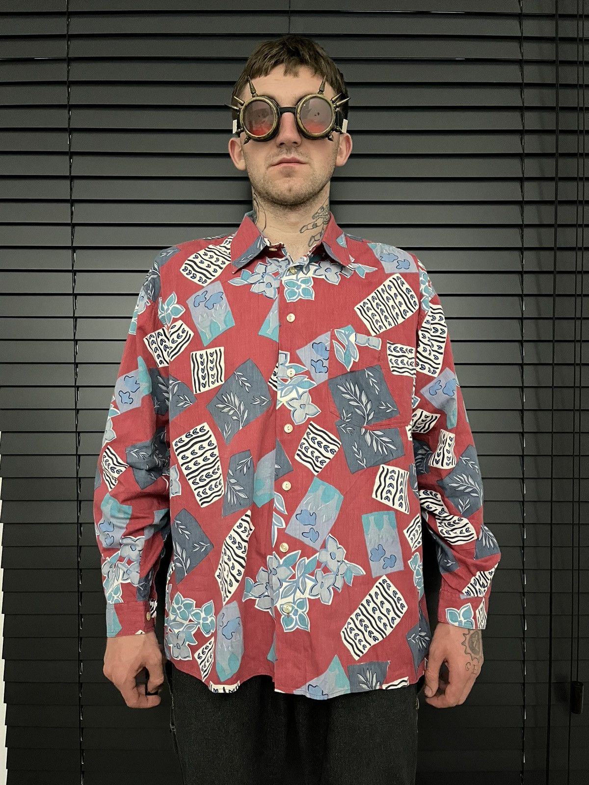 Other The Flagship vintage 90s abstract art button up crazy shirt Size US XL / EU 56 / 4 - 2 Thumbnail