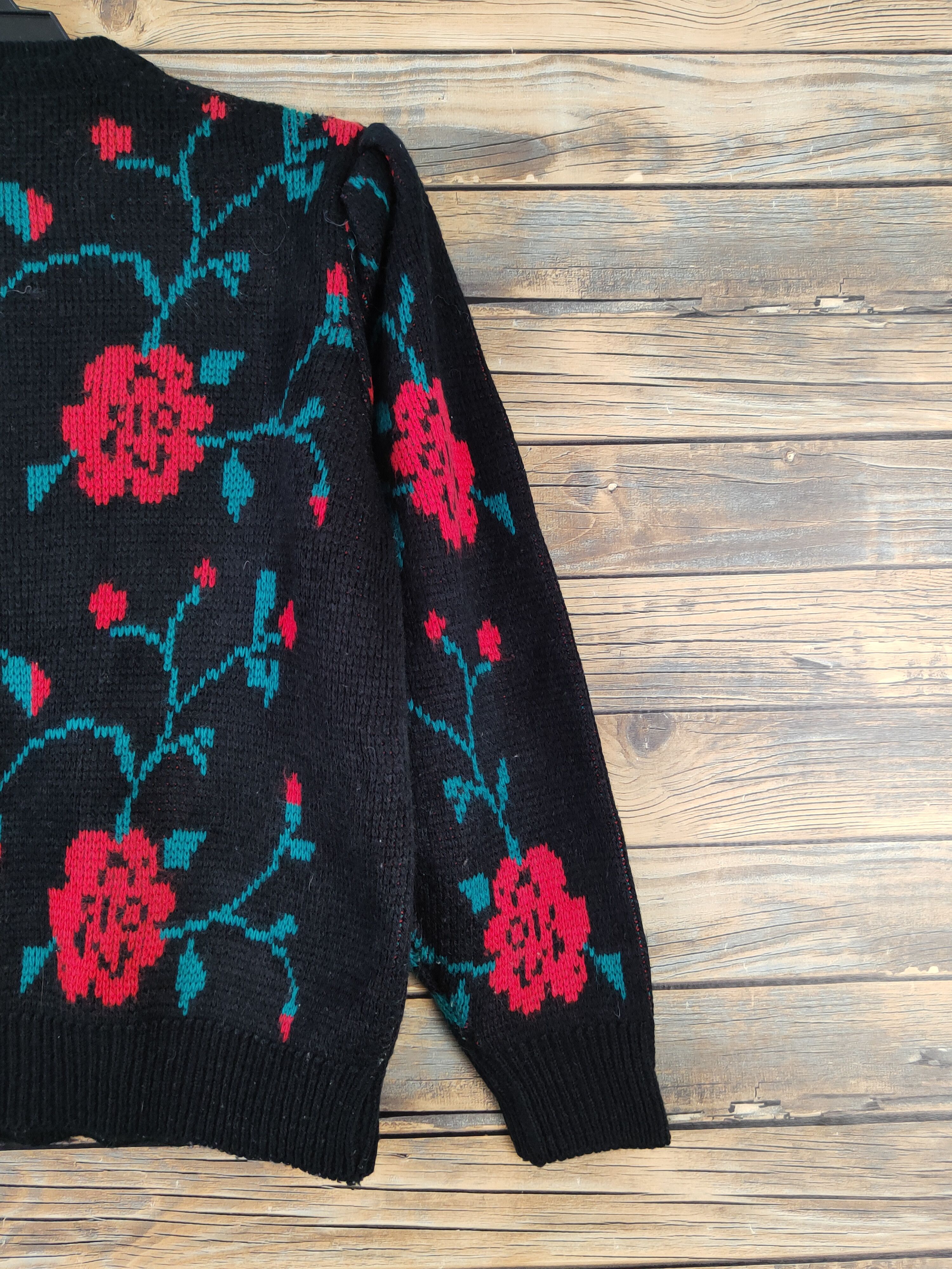 Aran Isles Knitwear × Japanese Brand Japan vintage Black Flowers Knitwear Cardigan #W970 Size M / US 6-8 / IT 42-44 - 9 Thumbnail
