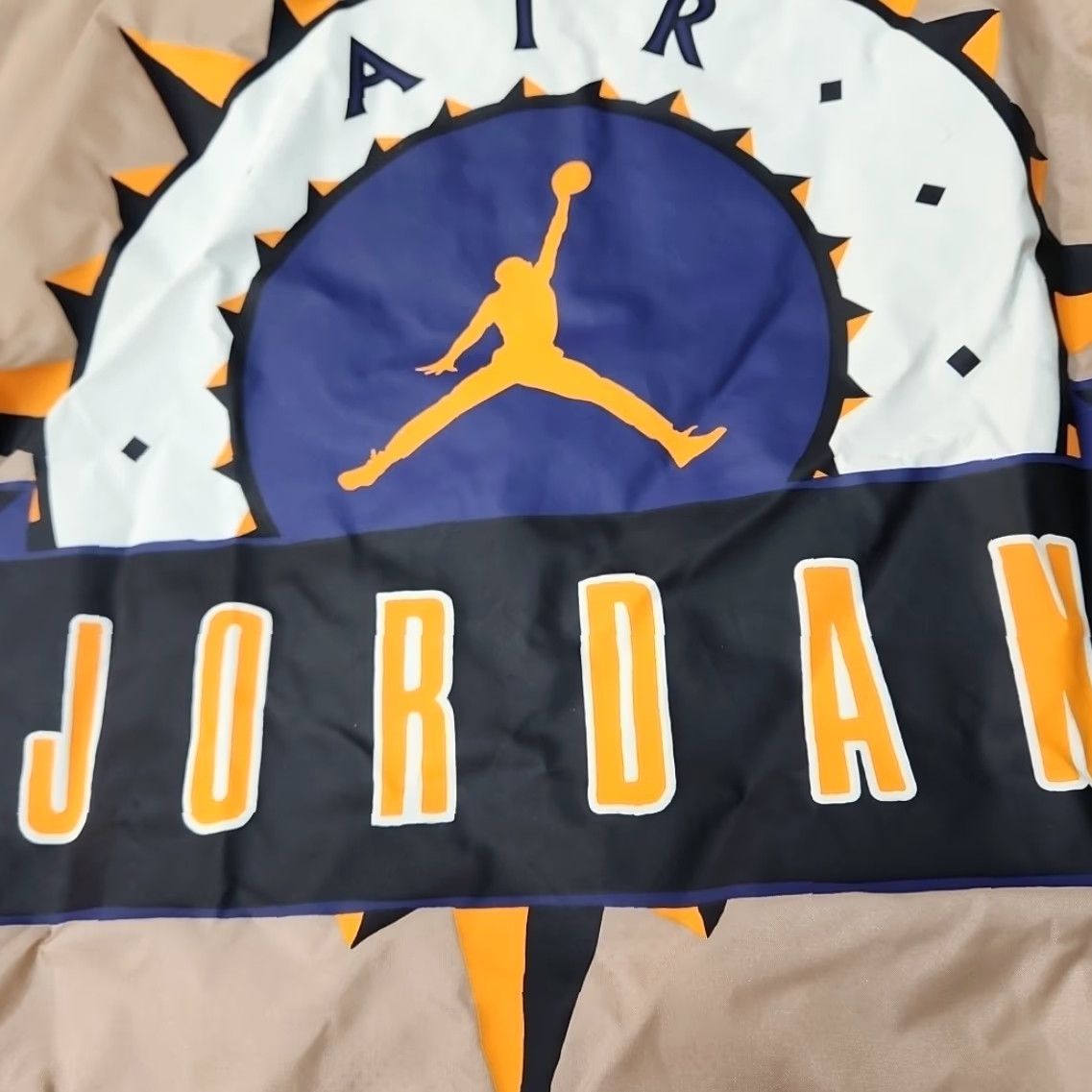 Jordan Brand Air Jordan Flight MVP Back Print Logo Jacket Men 2XL Tan Brown Nike Air Logo Windbreaker Jacket Size US XXL / EU 58 / 5 - 4 Thumbnail