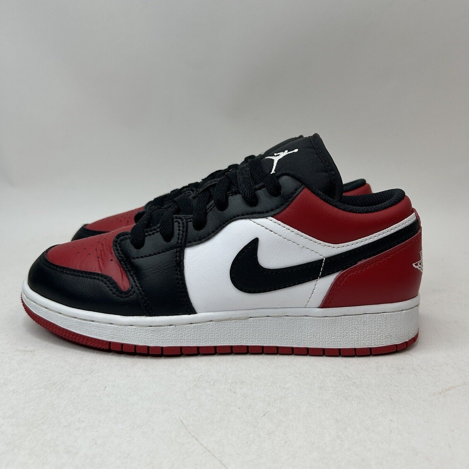 Nike Nike Shoes Air Jordan 1 Retro Low GS “Bred Toe/Gym Red” 2023 Size US 7.5 / IT 37.5 - 6 Thumbnail