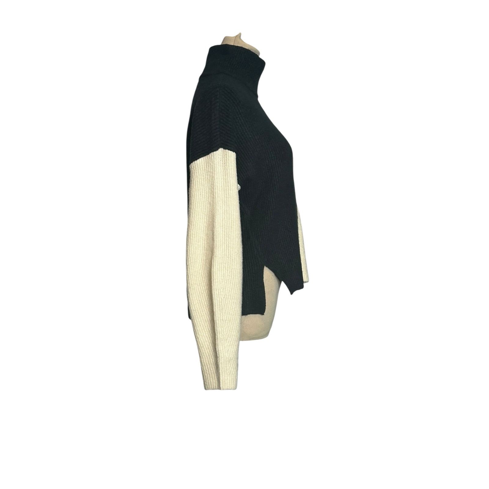 Abercrombie & Fitch Abercrombie & Fitch Color Block Pullover Sweater Size XS Size XS / US 0-2 / IT 36-38 - 6 Thumbnail