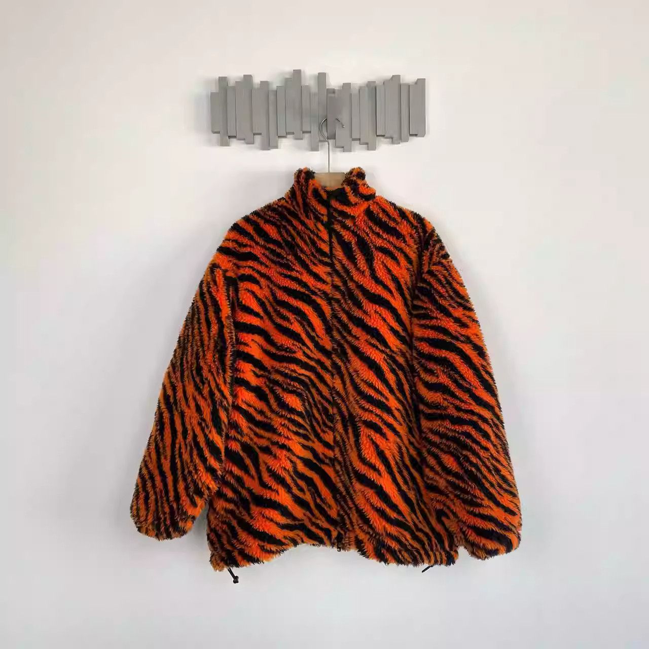 Balenciaga Balenciaga SS22 Tiger Pattern Jacket Size US S / EU 44-46 / 1 - 1 Thumbnail
