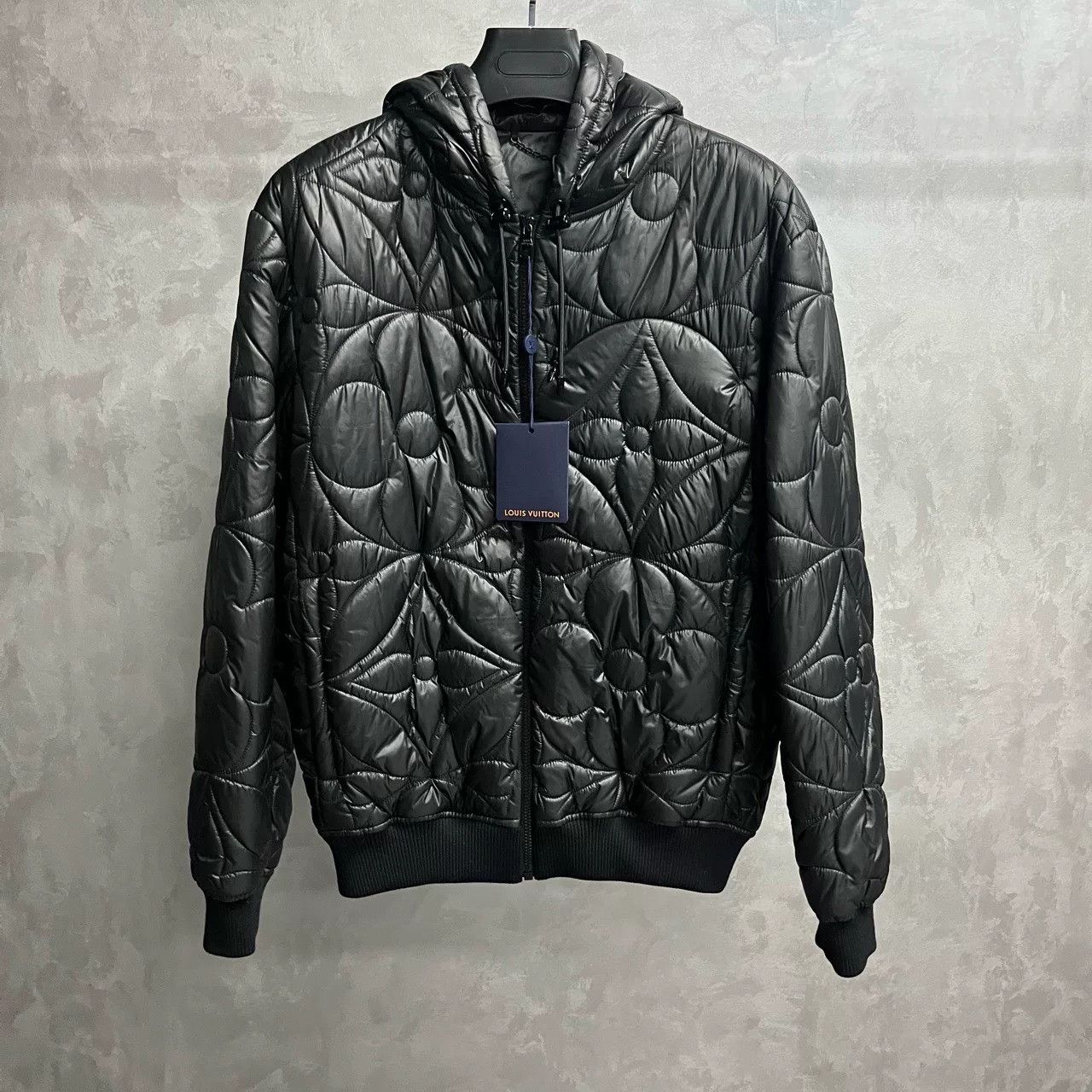 Louis Vuitton Louis Vuitton Retro Graphic Black Heavy Coat xs Men Size US XS / EU 42 / 0 - 1 Thumbnail