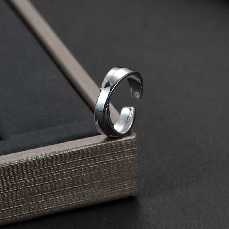 Jewelry Men's Light Luxury Open Mobius Ring Size ONE SIZE - 2 Thumbnail
