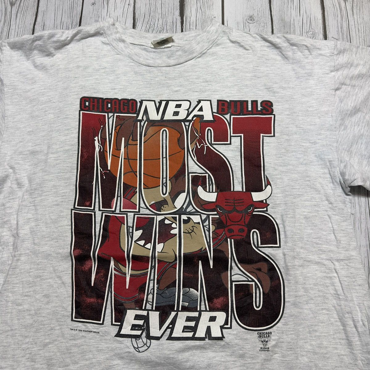 NBA × Vintage × Warner Bros Vintage Chicago Bulls Taz Most Wins Ever tee Size US XL / EU 56 / 4 - 3 Thumbnail