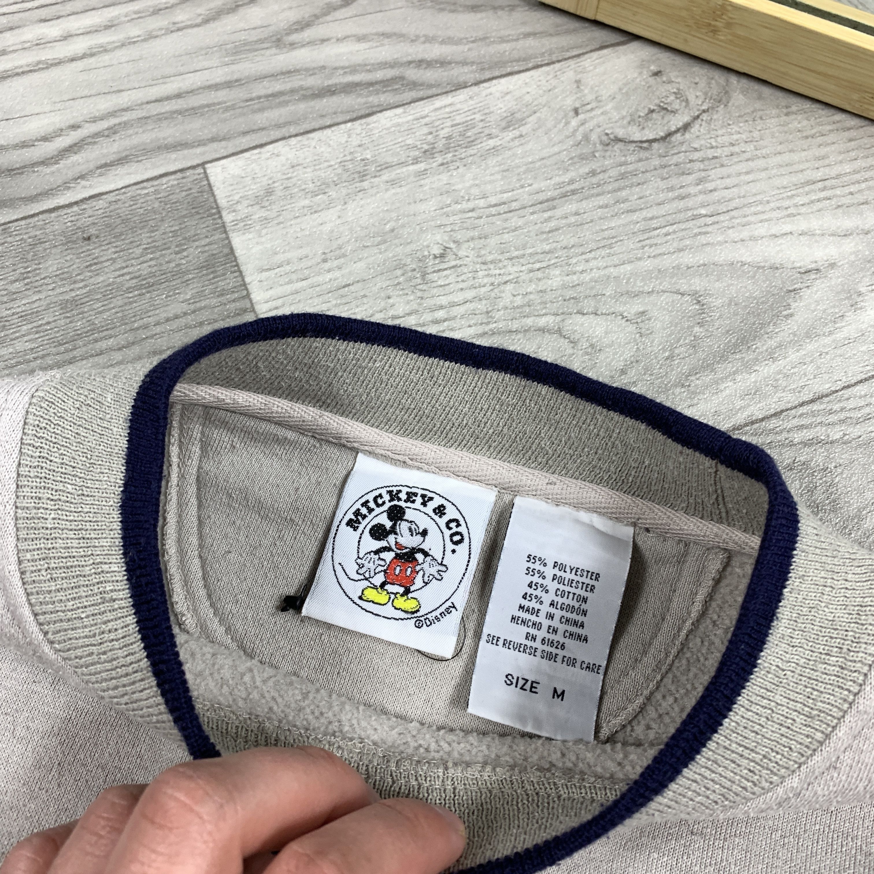 Mickey & Co. Vintage Mickey Mouse Disney 90s Beige Embroidered Sweatshirt Size US M / EU 48-50 / 2 - 8 Thumbnail