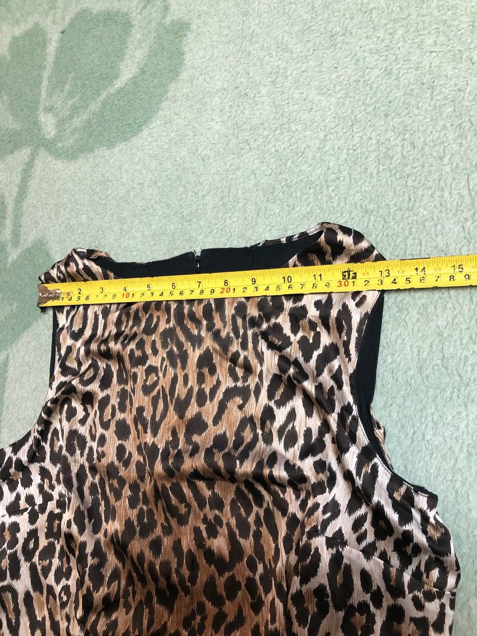 Dolce & Gabbana Luxury Dolce & Gabbana Animal Print Midi Dress Size M Size M / US 6-8 / IT 42-44 - 9 Thumbnail