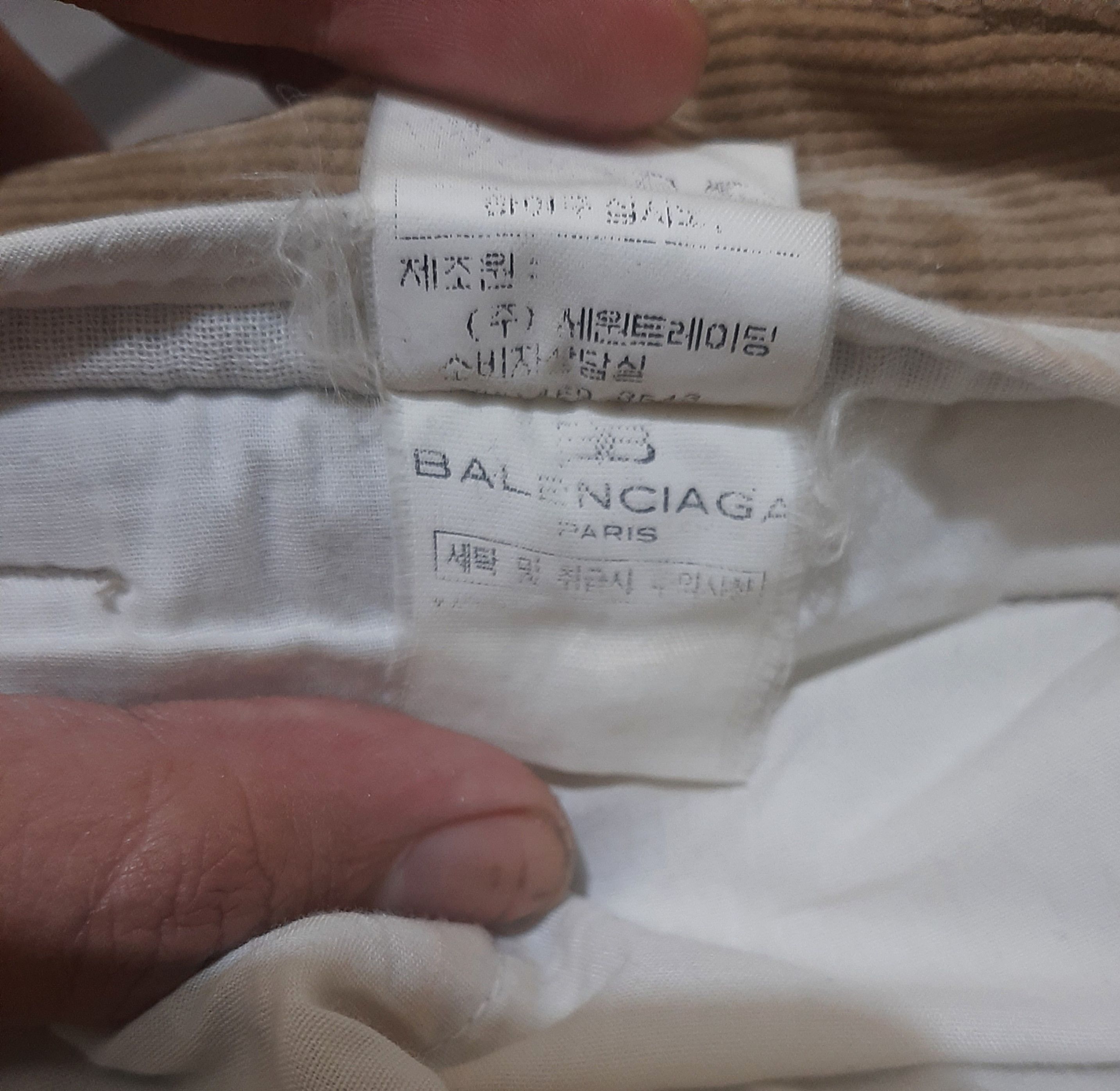 Balenciaga Vintage Balenciaga Archive Pleated Corduroy baggy Pant Size US 33 - 8 Thumbnail