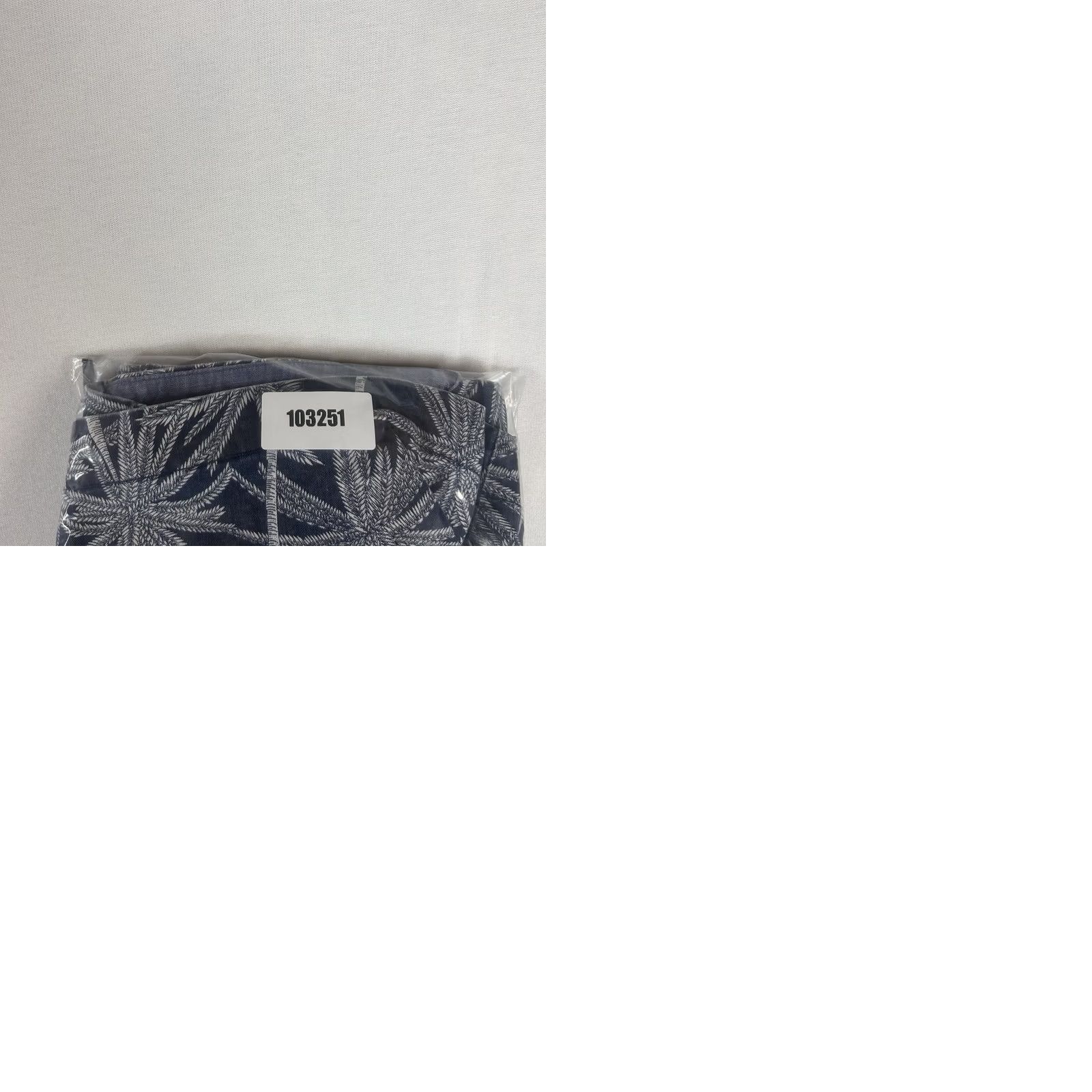 Gap Gap Indigo Palm Print Chambray 10" Inseam Shorts Mens 30 Vintage Fit Chino Cotton Blend Pocket Logo Casual Summer Womens? Size US 30 / EU 46 - 9 Thumbnail