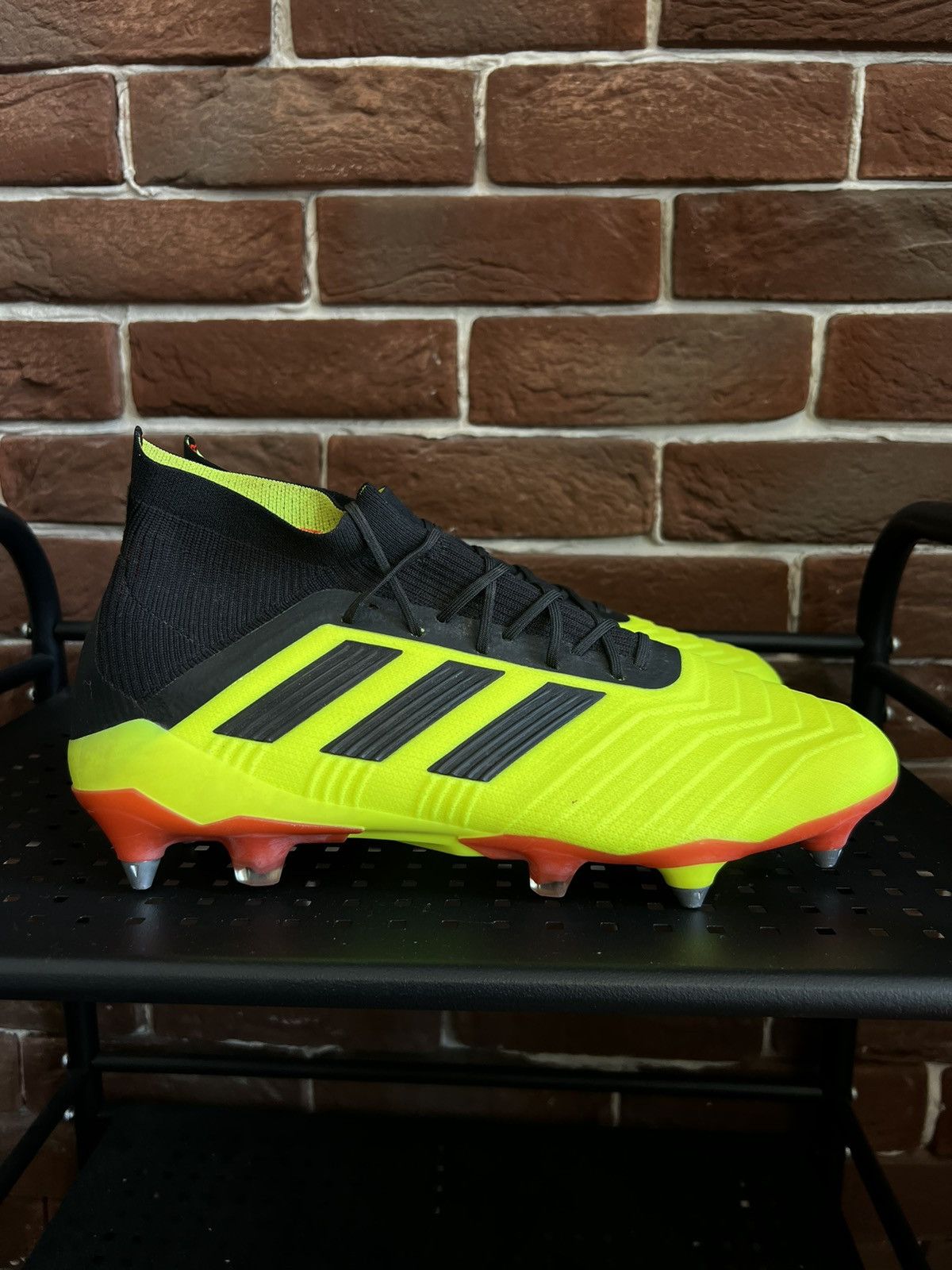 Adidas Adidas Mens Rare Predator 18.1 SG DB2048 Shoes Soccer 10US Size US 10 / EU 43 - 3 Thumbnail