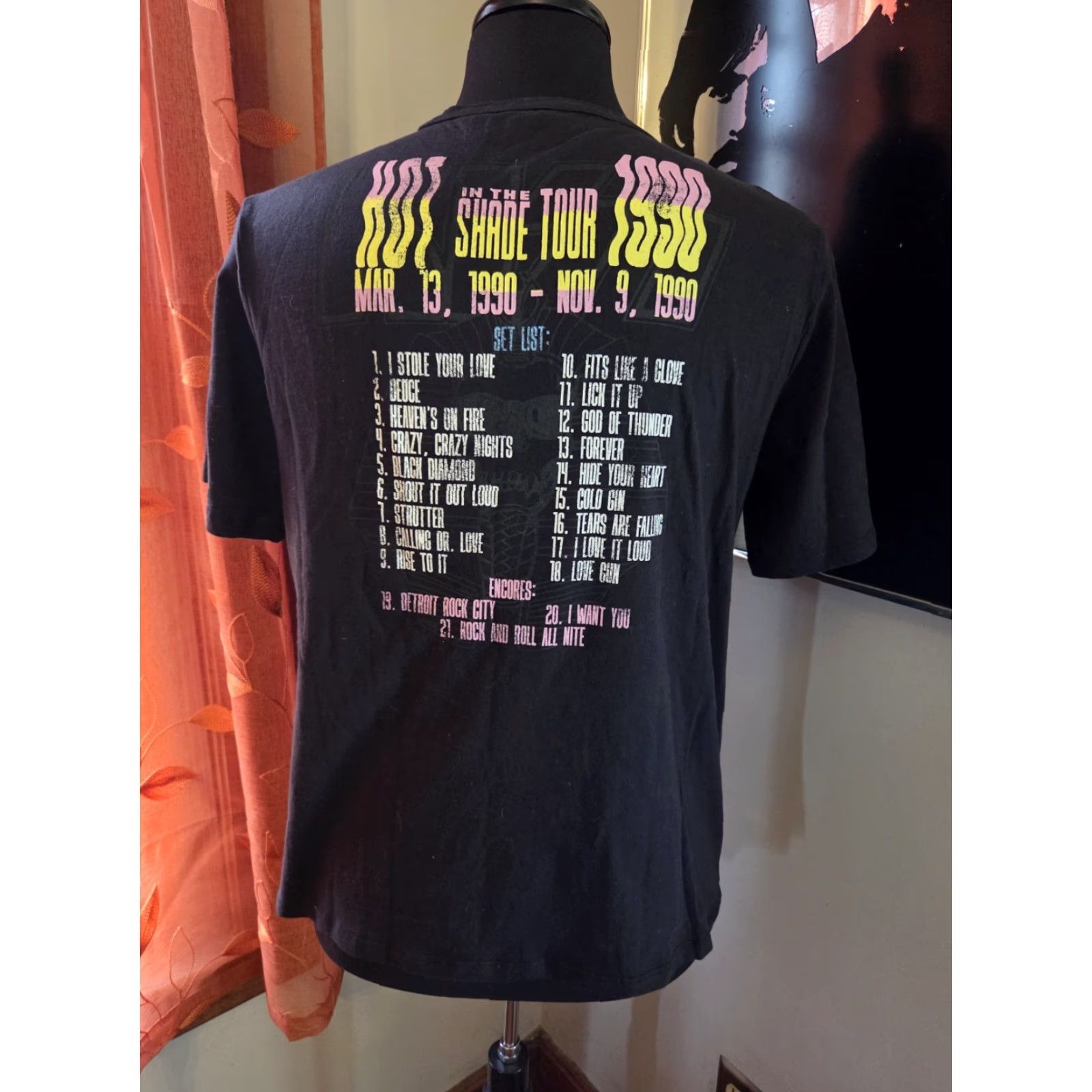 Vintage KISS Hot In The Shade Concert Tour Black T Shirt Reprint Size S/M Size US S / EU 44-46 / 1 - 2 Thumbnail