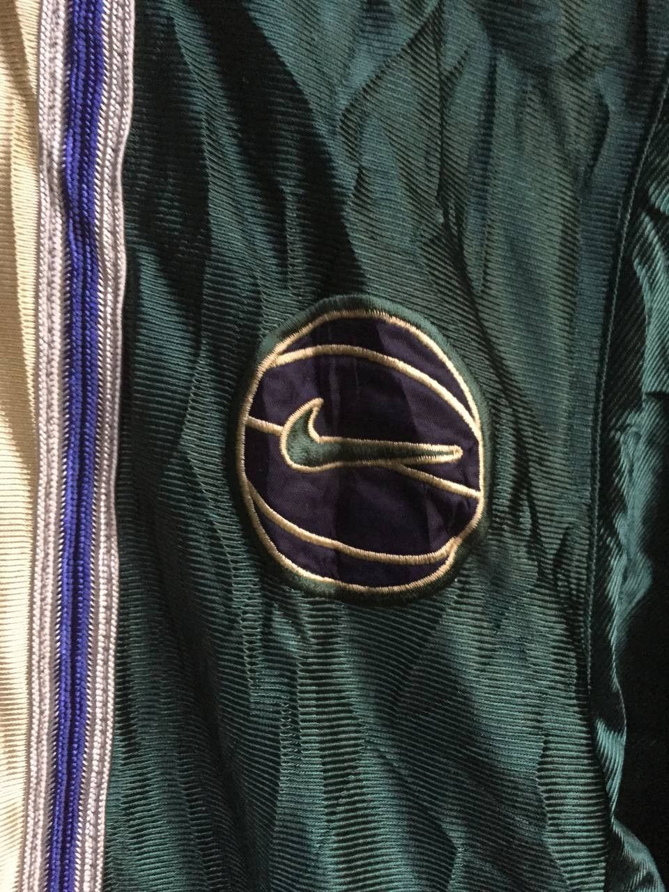 Nike Archive Vtg NIKE 90s BASKETBALL fullzip collor block big log Size US L / EU 52-54 / 3 - 8 Thumbnail