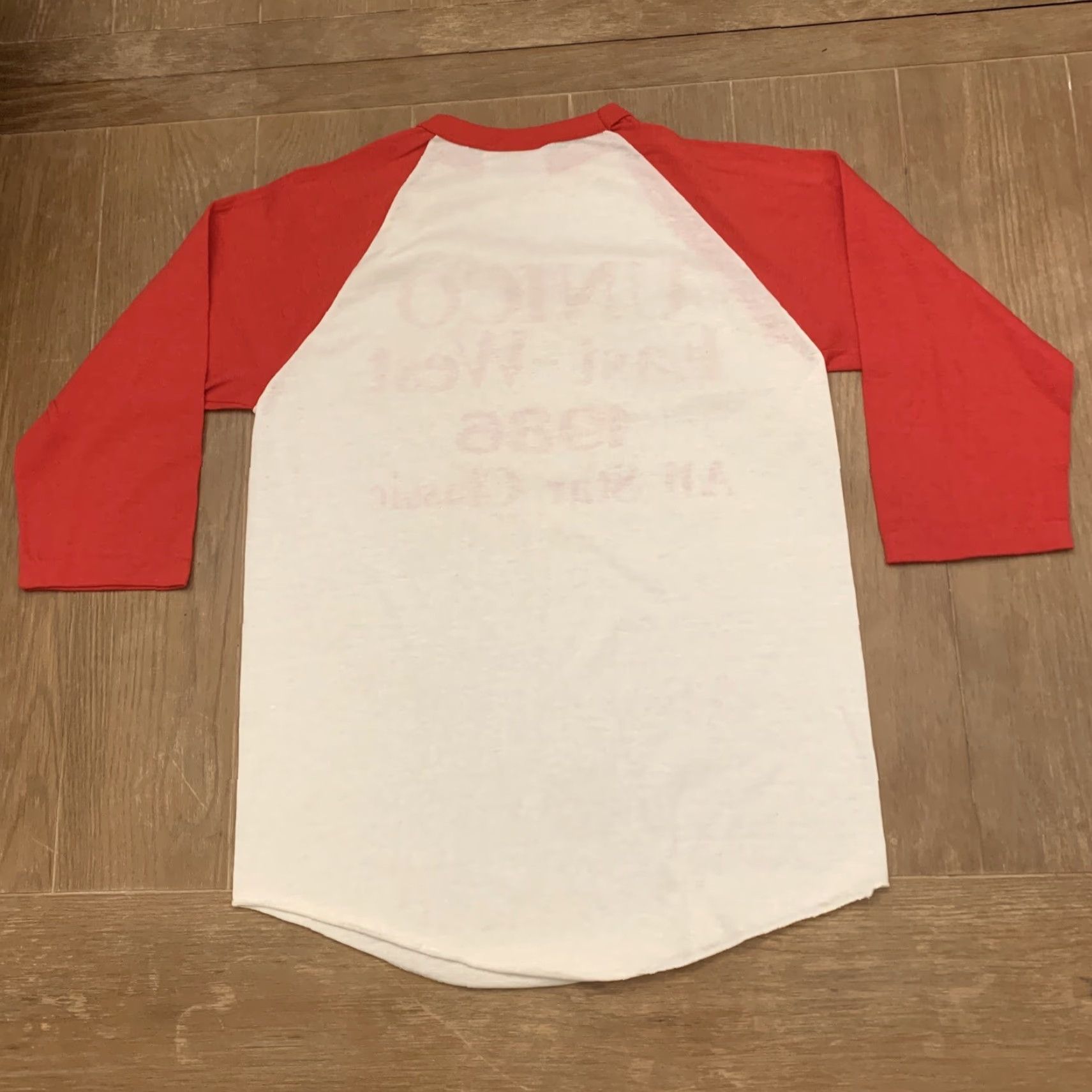 Vintage VINTAGE 1986 Harbor Light UNICO East West All Star Classic Baseball T-Shirt Adult Medium Red White Stars Mens Size US M / EU 48-50 / 2 - 6 Thumbnail