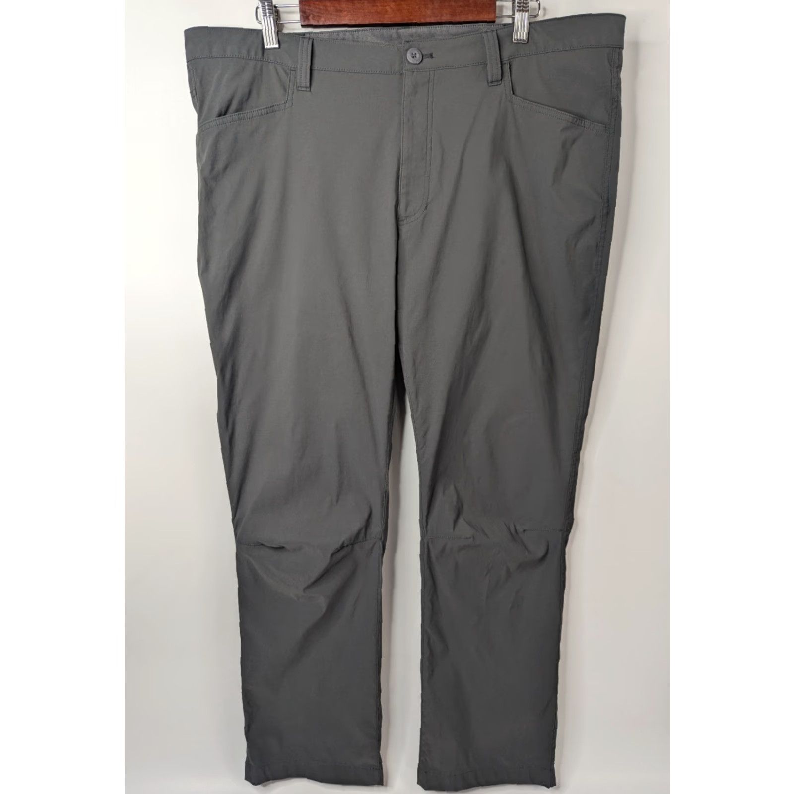 Eddie Bauer Eddie Bauer Mens Pants 40x30 Gray Straight Leg Chino Tech Nylon Spandex Flat Front Logo Pockets Regular Rise 10-12in Celebrity? Size US 40 / EU 56 - 2 Thumbnail