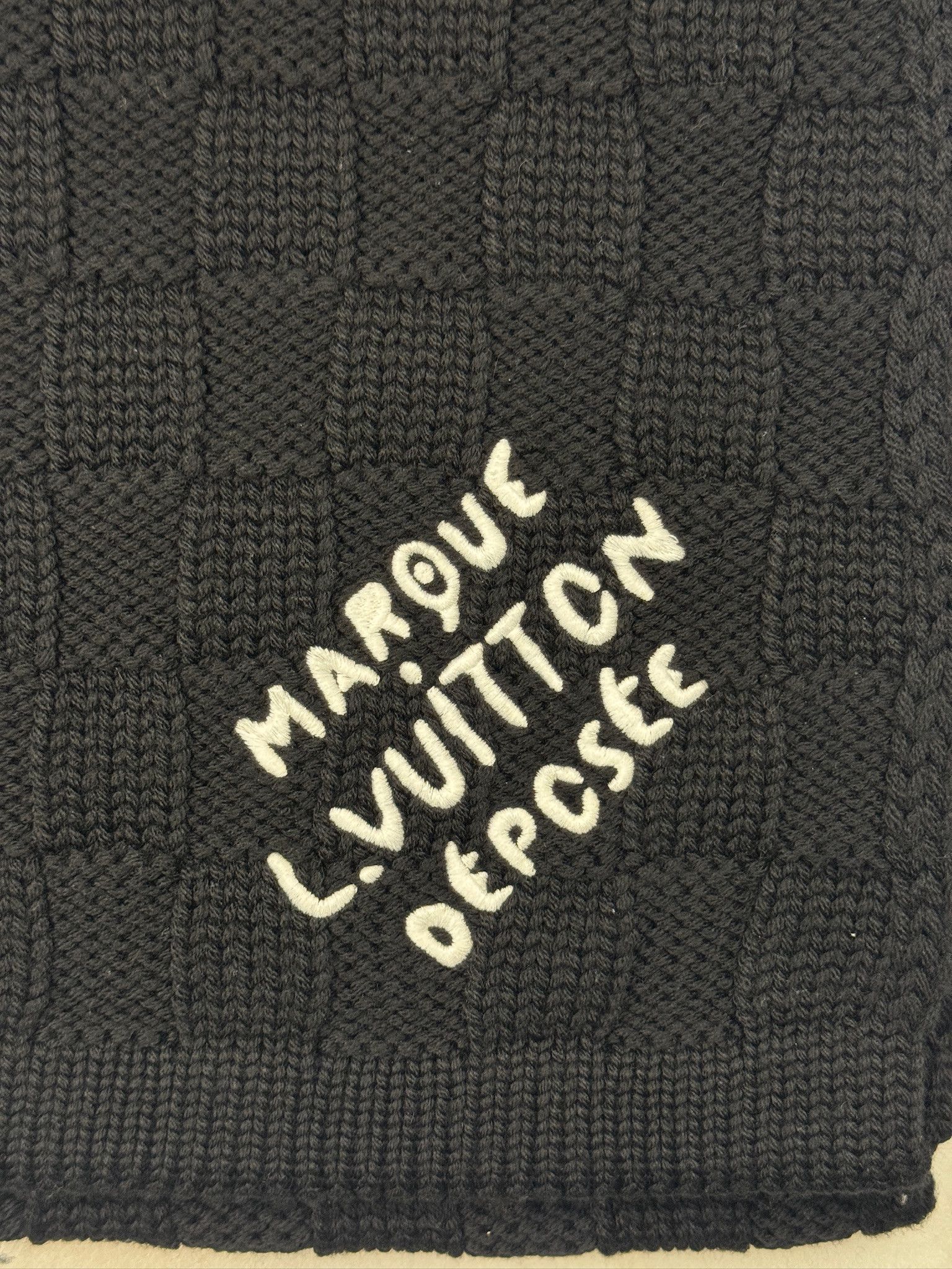Louis Vuitton Louis Vuitton Damier Snug Scarf Size ONE SIZE - 4 Thumbnail