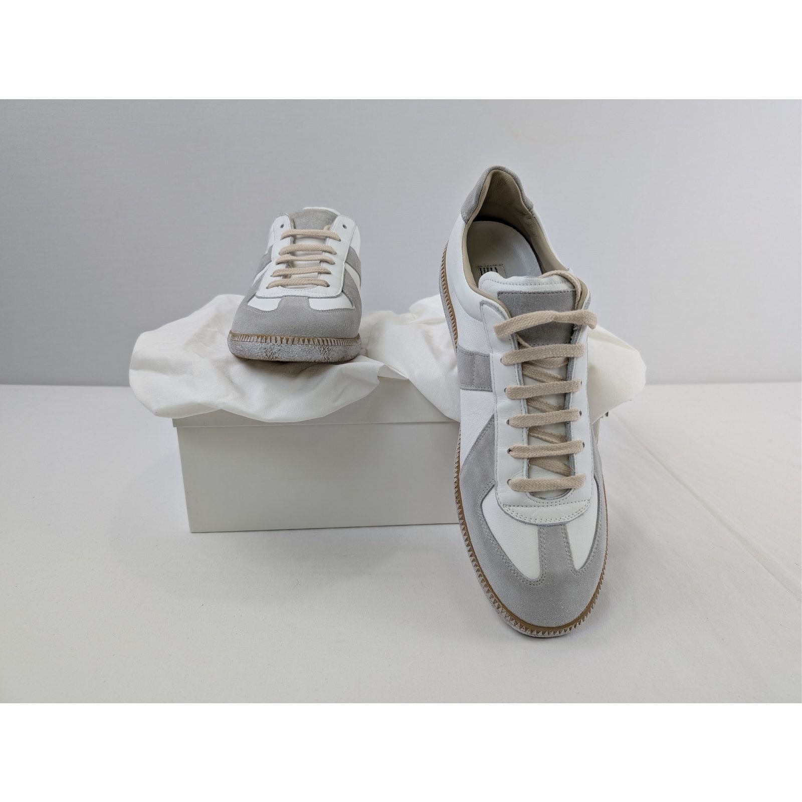 Maison Margiela o1rshd1 Replica sneakers in white and gray leather and suede Size US 13 / EU 46 - 18 Thumbnail