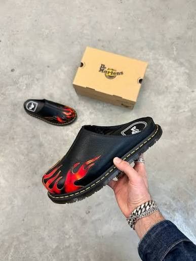 Dr. Martens Dr marten San flame mule Size US 7 / EU 40 - 1 Thumbnail