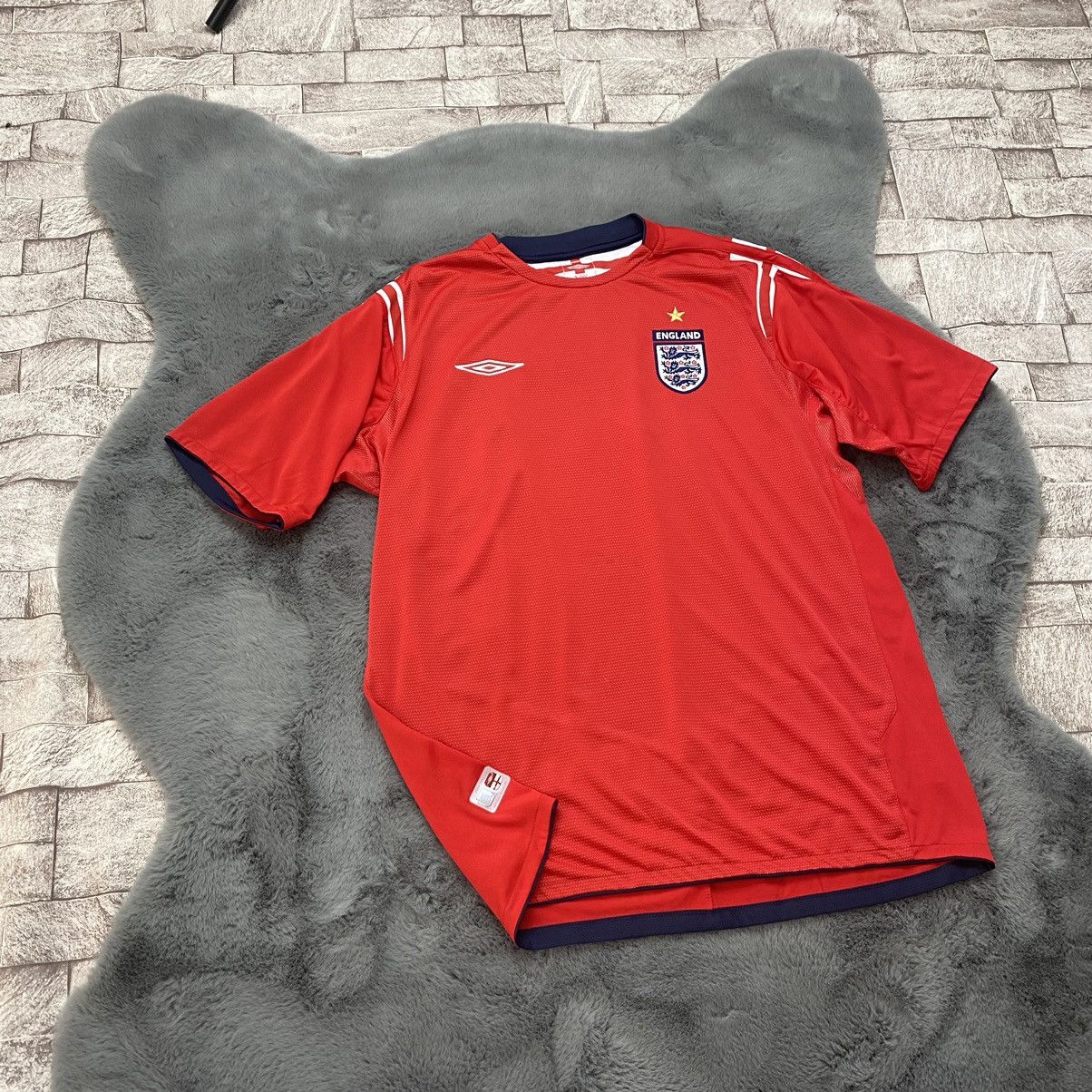 Umbro ENGLAND NATIONAL TEAM 2004/2005 AWAY FOOTBALL JERSEY UMBRO Size US XL / EU 56 / 4 - 4 Thumbnail