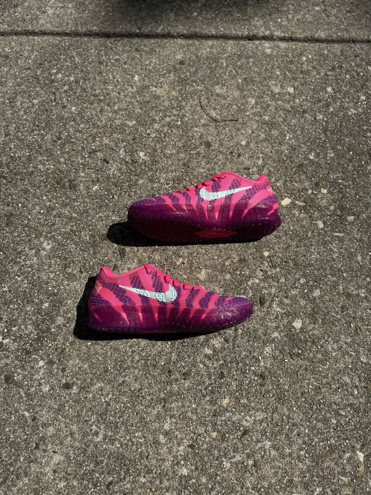 Nike Nike Ja 3 ‘Pink’ DS Size 9 & 10.5 Size US 9 / EU 42 - 2 Thumbnail