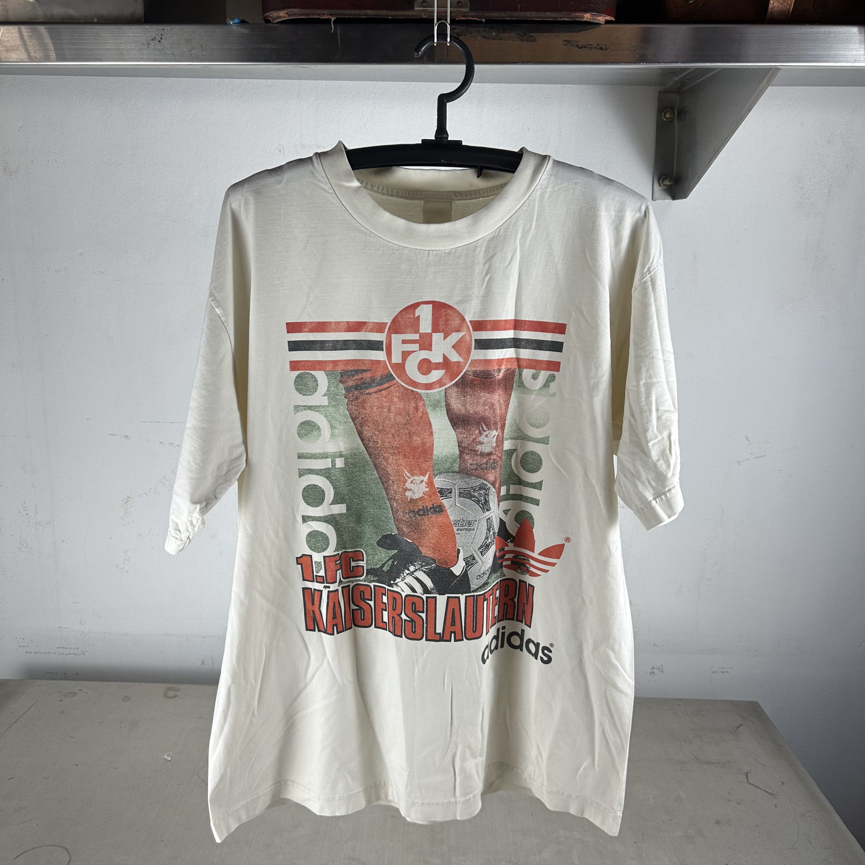 Vintage ​Adidas 90s 1. FC Kaiserslautern German Soccer T-Shirt Size US L / EU 52-54 / 3 - 1 Thumbnail