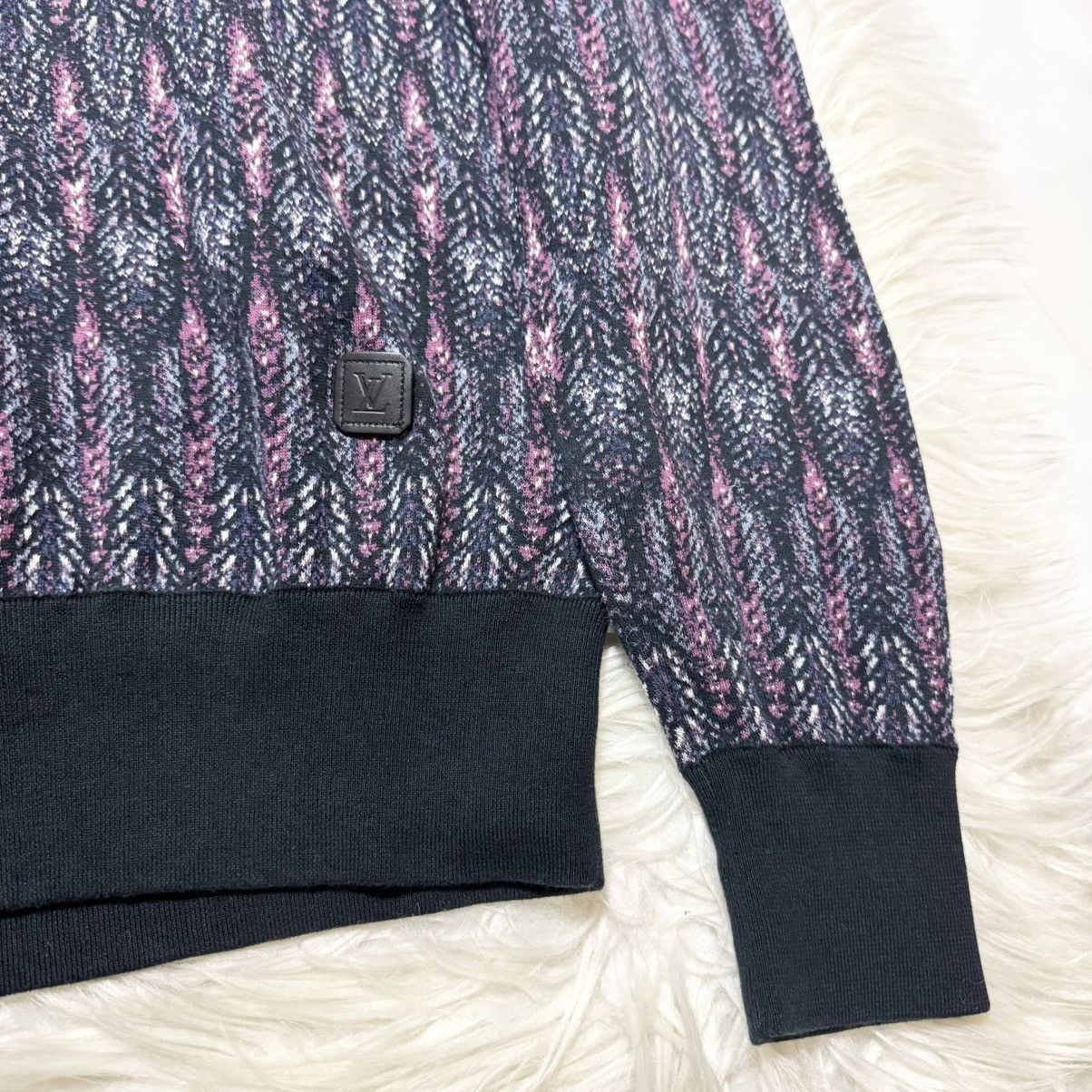Louis Vuitton Louis Vuitton LV Leather Patch Art Design Sweater Size US S / EU 44-46 / 1 - 5 Thumbnail