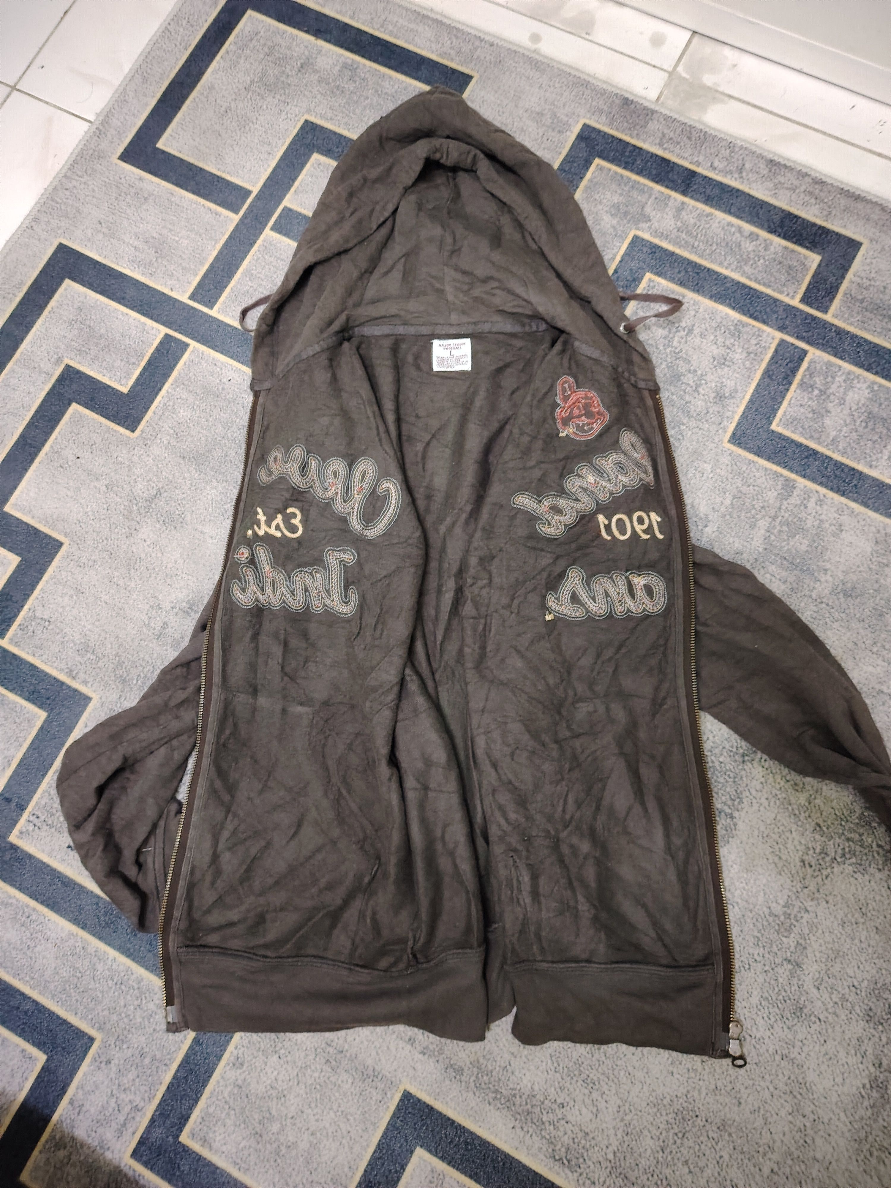 MLB 2017 MLB Cleveland Indians x Uniqlo Hoodie Size US L / EU 52-54 / 3 - 4 Thumbnail