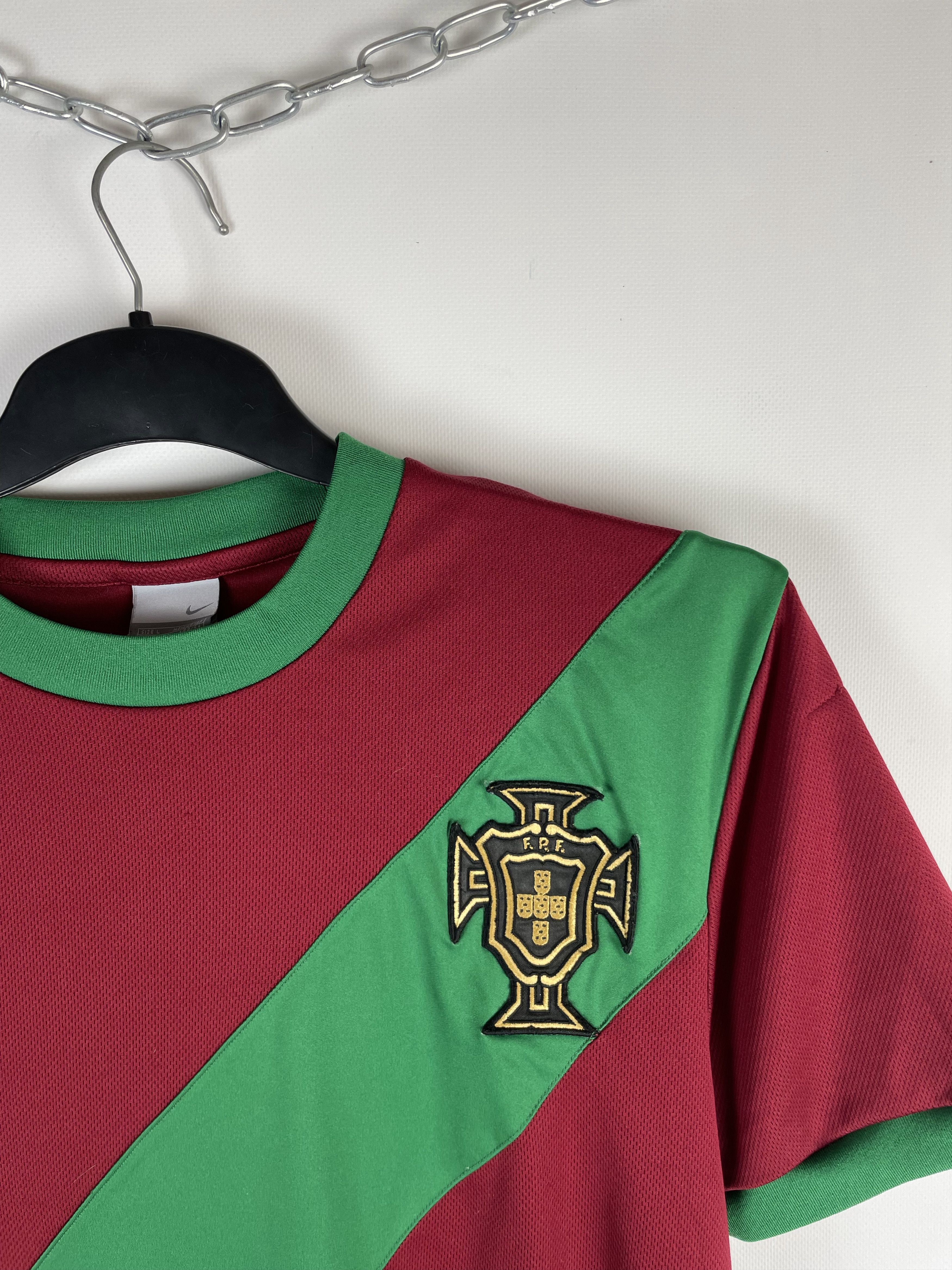 Nike Vintage Soccer Jersey Nike Portugal Size US L / EU 52-54 / 3 - 4 Thumbnail