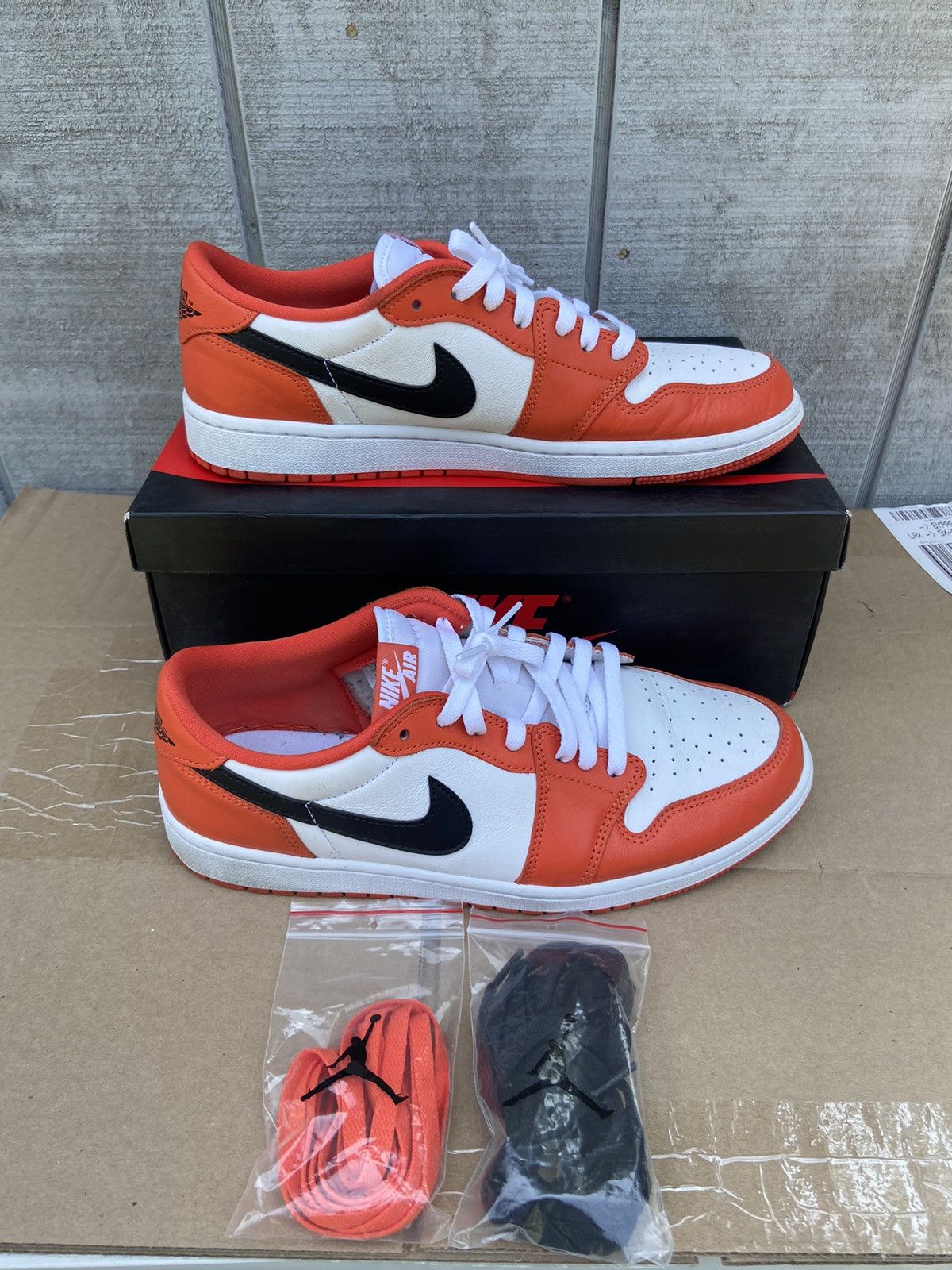 Nike Air Jordan 1 Low Starfish 12w / 10.5m Worn Once OG Box Size US 12 / IT 42 - 1 Thumbnail