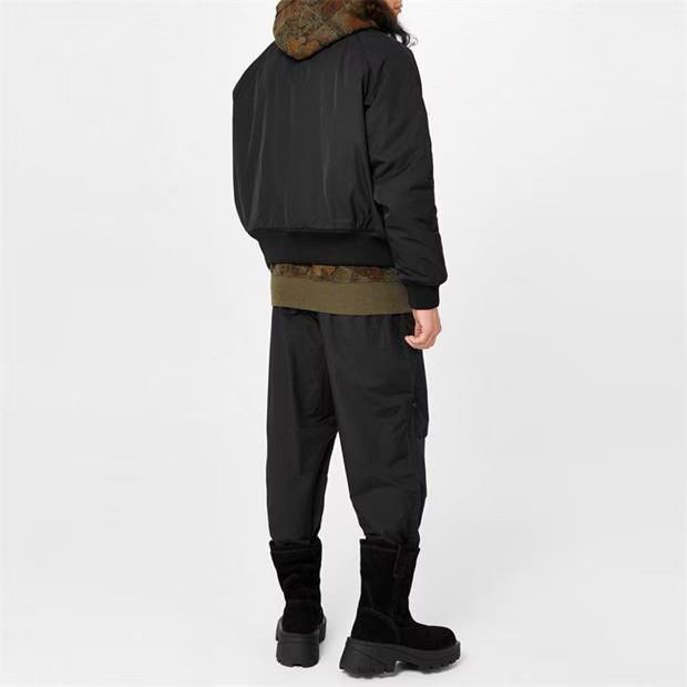 1017 ALYX 9SM o1g2r1mq0824 Arch Bombers in Black Size US L / EU 52-54 / 3 - 5 Thumbnail