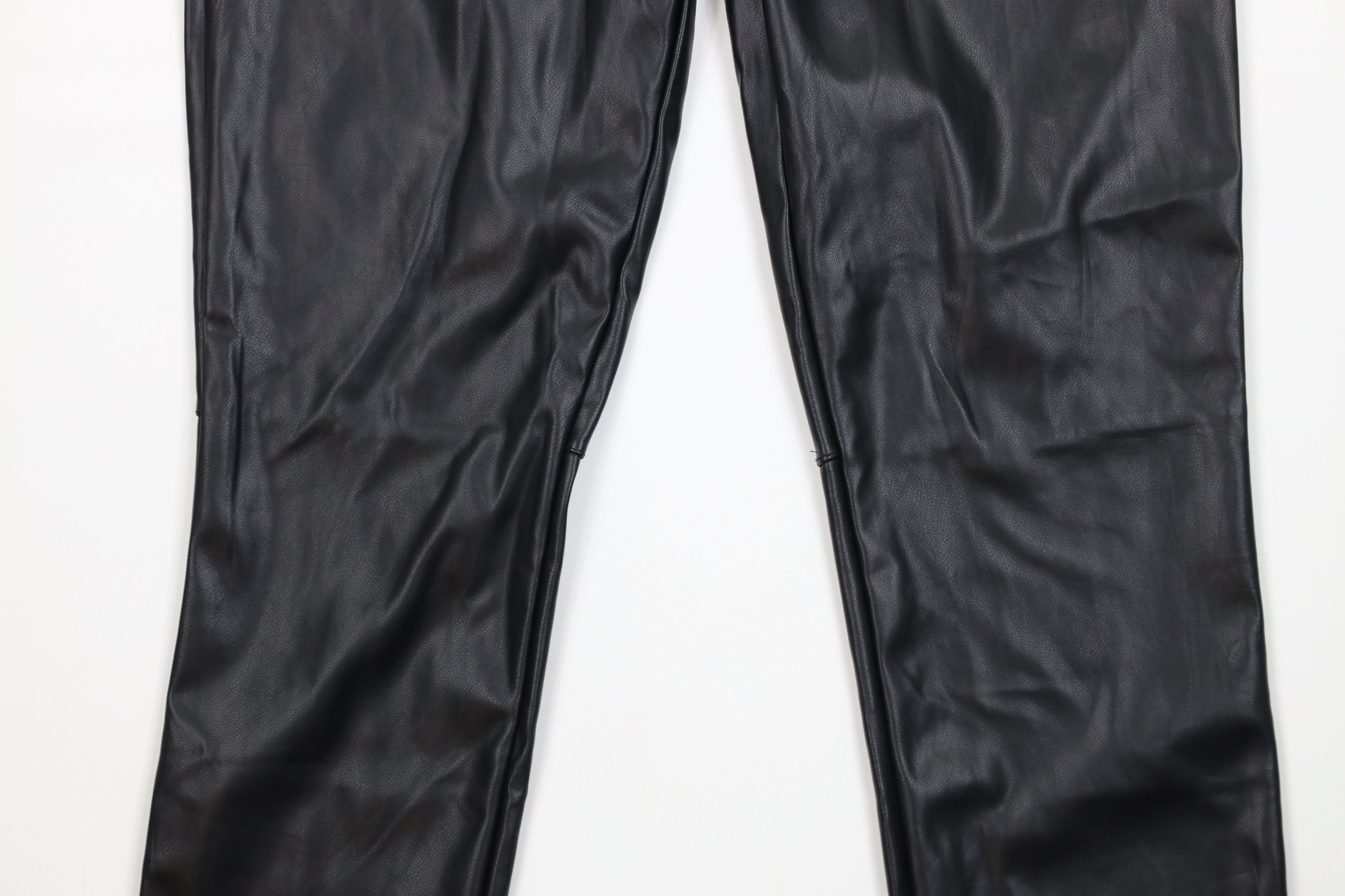Fabletics New Fabletics Vegan Leather Pull On Legging Pants Black Size 30" / US 8 / IT 44 - 3 Thumbnail