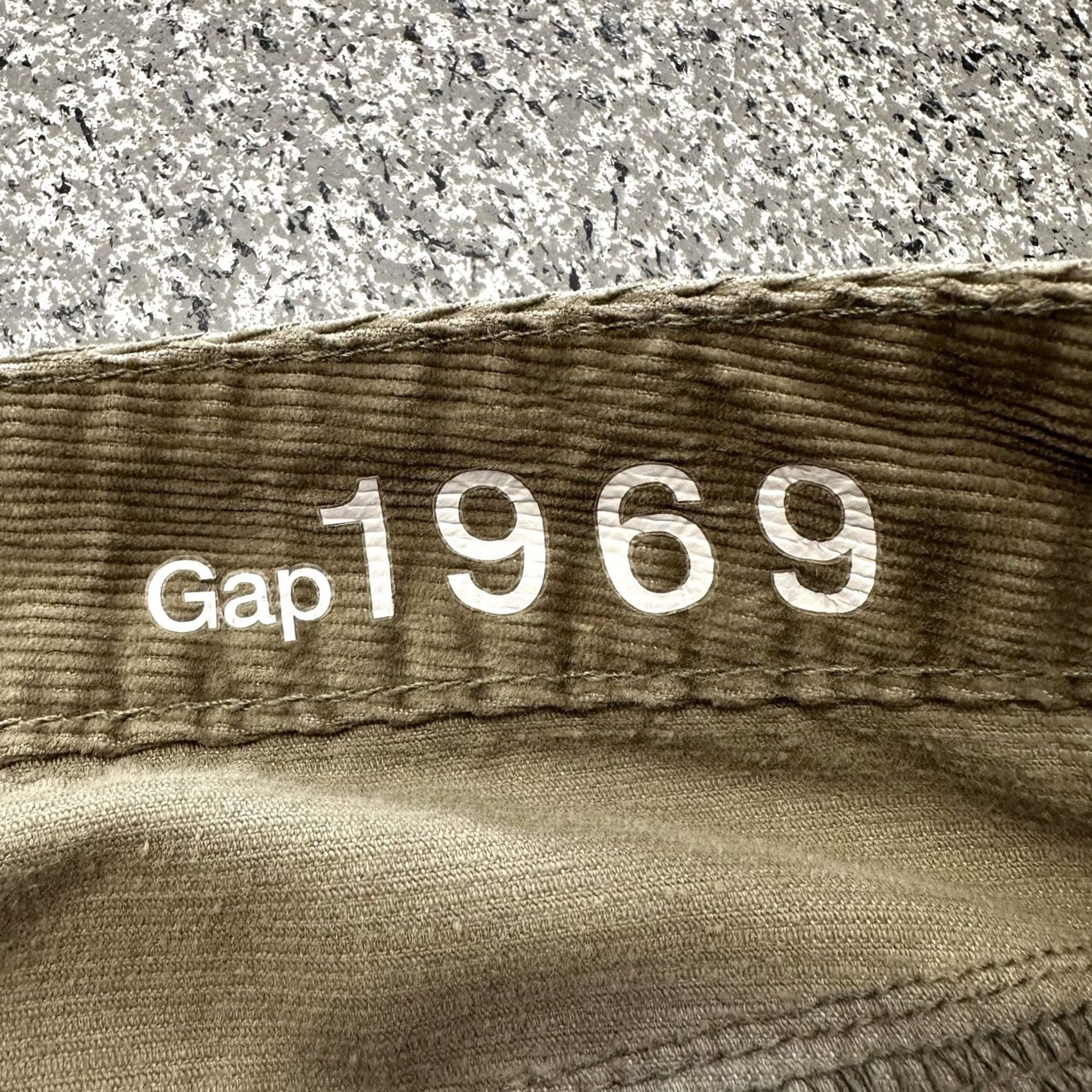 Gap Gap Jeans Womens 32x32 Brown Corduroy Bootcut 5-Pocket Regular Inseam 32 Boot Size 24" / US 00 / IT 34 - 5 Thumbnail