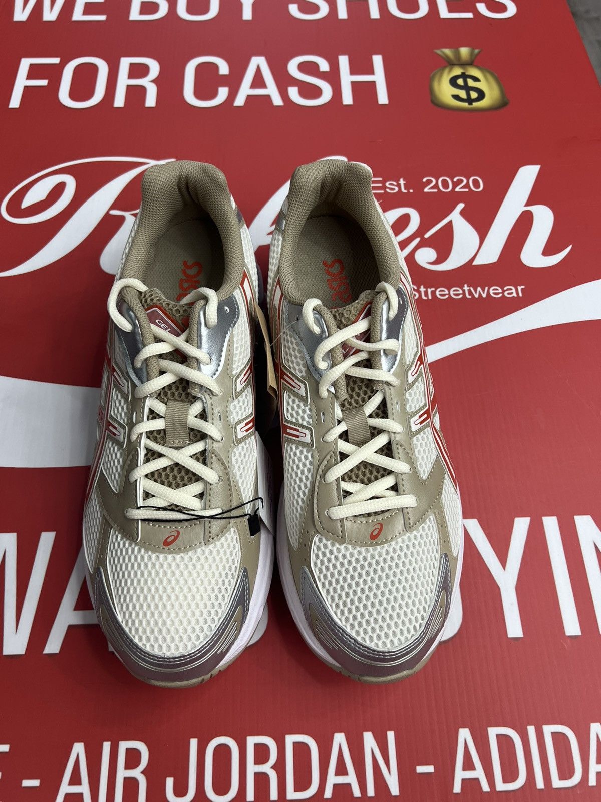 Asics Asics 1130 Cream Vermillion Tomato Size 10.5 Come Size US 10.5 / EU 43-44 - 4 Thumbnail