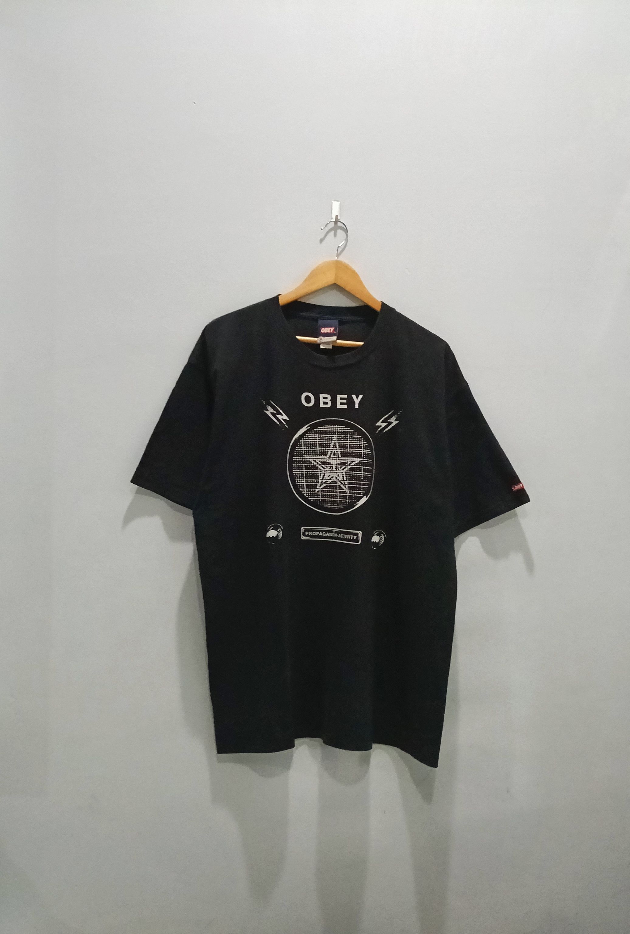 Obey TSHIRT : OBEY - VTG Size US XL / EU 56 / 4 - 1 Thumbnail