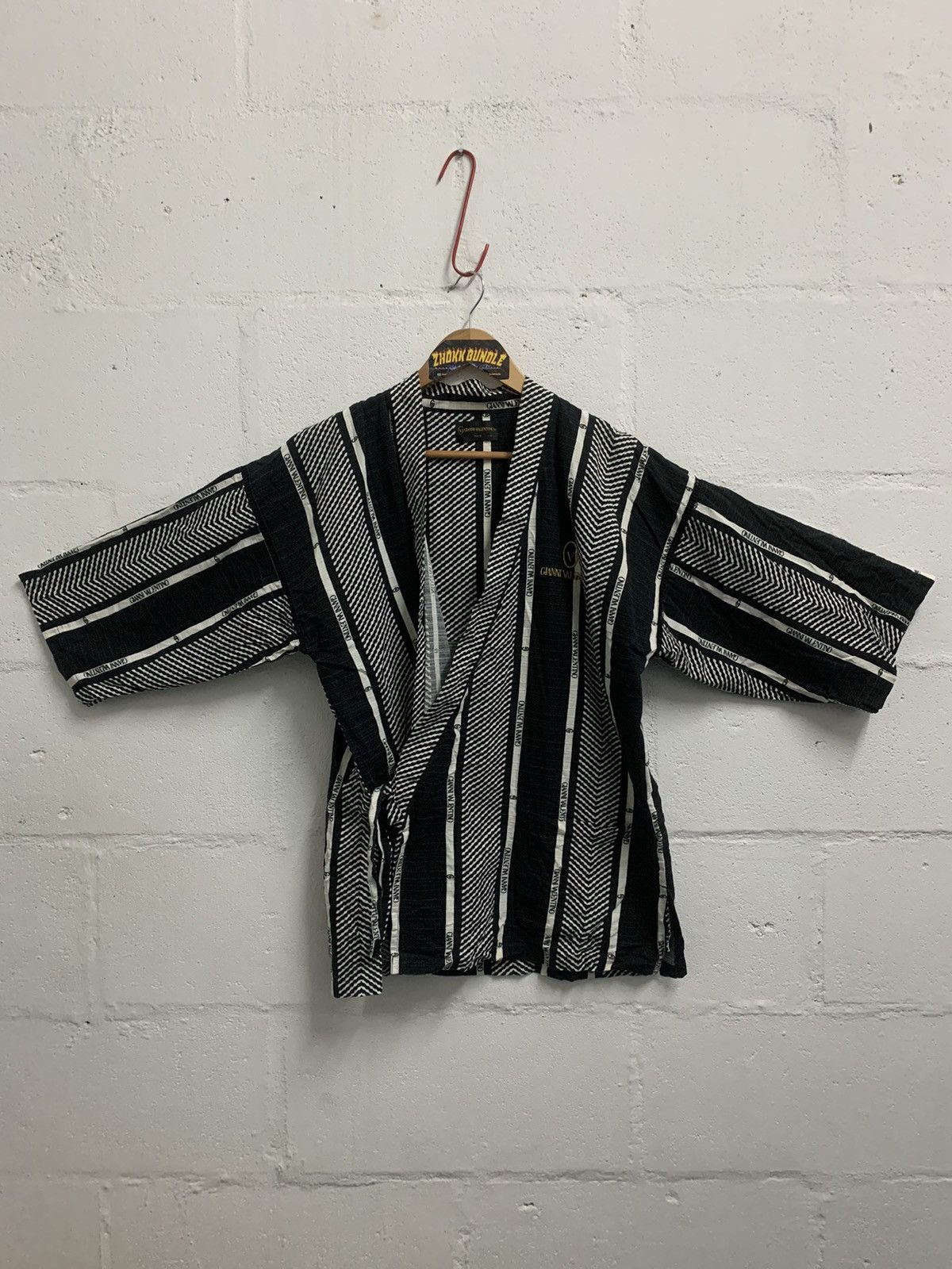 Gianni Valentino VINTAGE GIANNI VALENTINO KIMONO JAPANASE TRADITIONAL STYLE Size US M / EU 48-50 / 2 - 5 Thumbnail