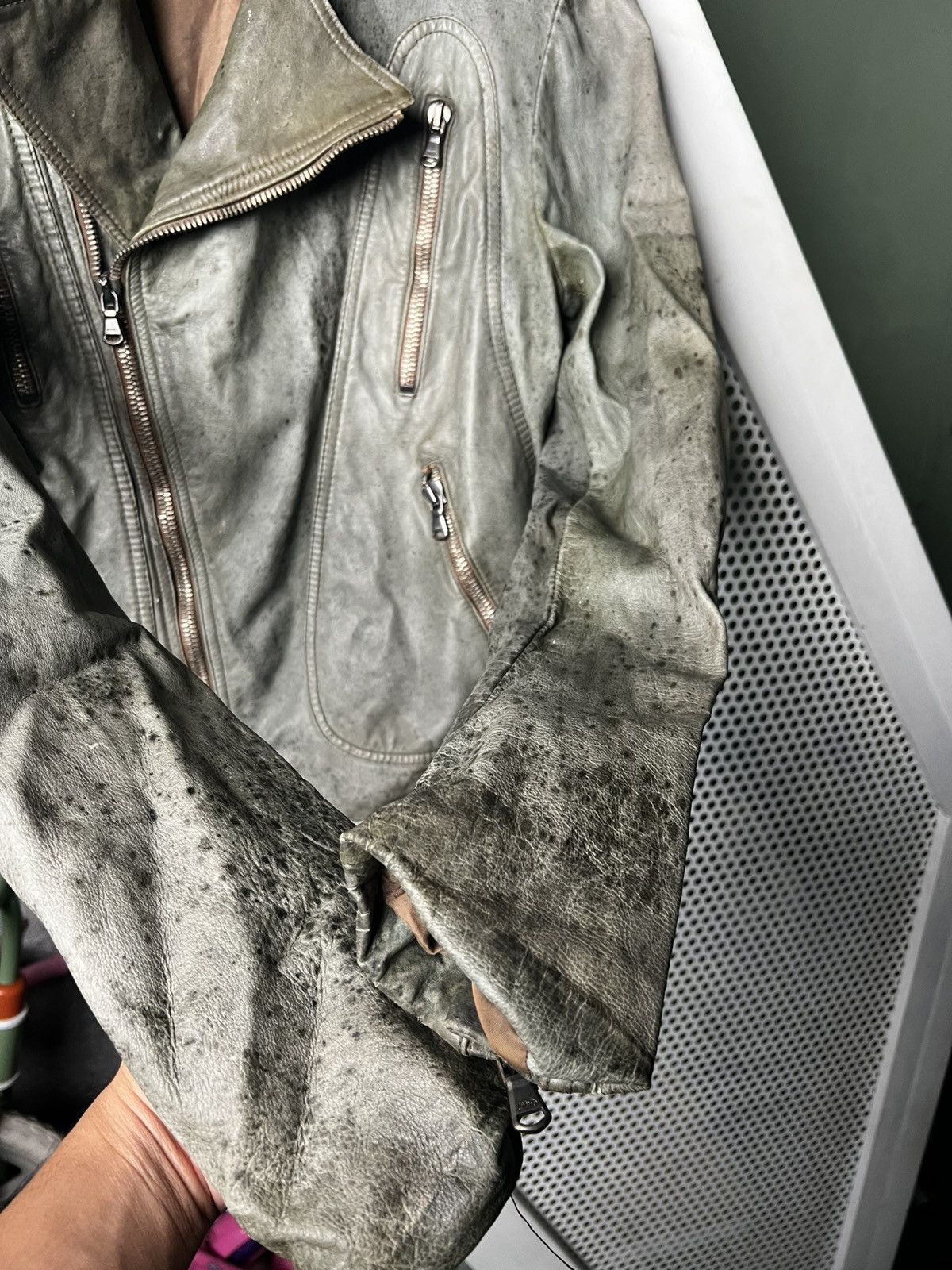 Marc Jacobs Vintage Marc Jacobs Trashed Dirty Leather Biker Jacket Size US S / EU 44-46 / 1 - 5 Thumbnail