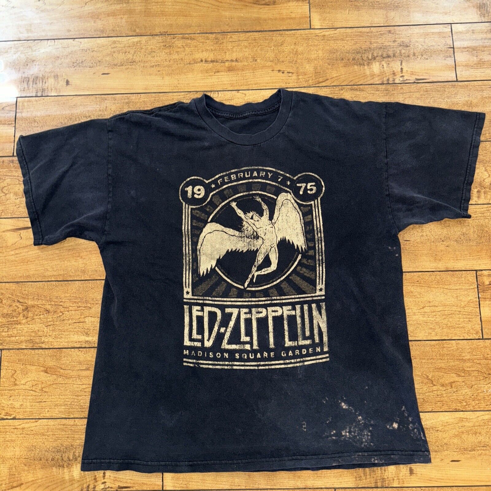 Band Tees × Japanese Brand × Vintage Vintage Y2K LED-Zeppelin T-Shirt Black 22.5x27 XL Madison Sq Size US XL / EU 56 / 4 - 1 Thumbnail