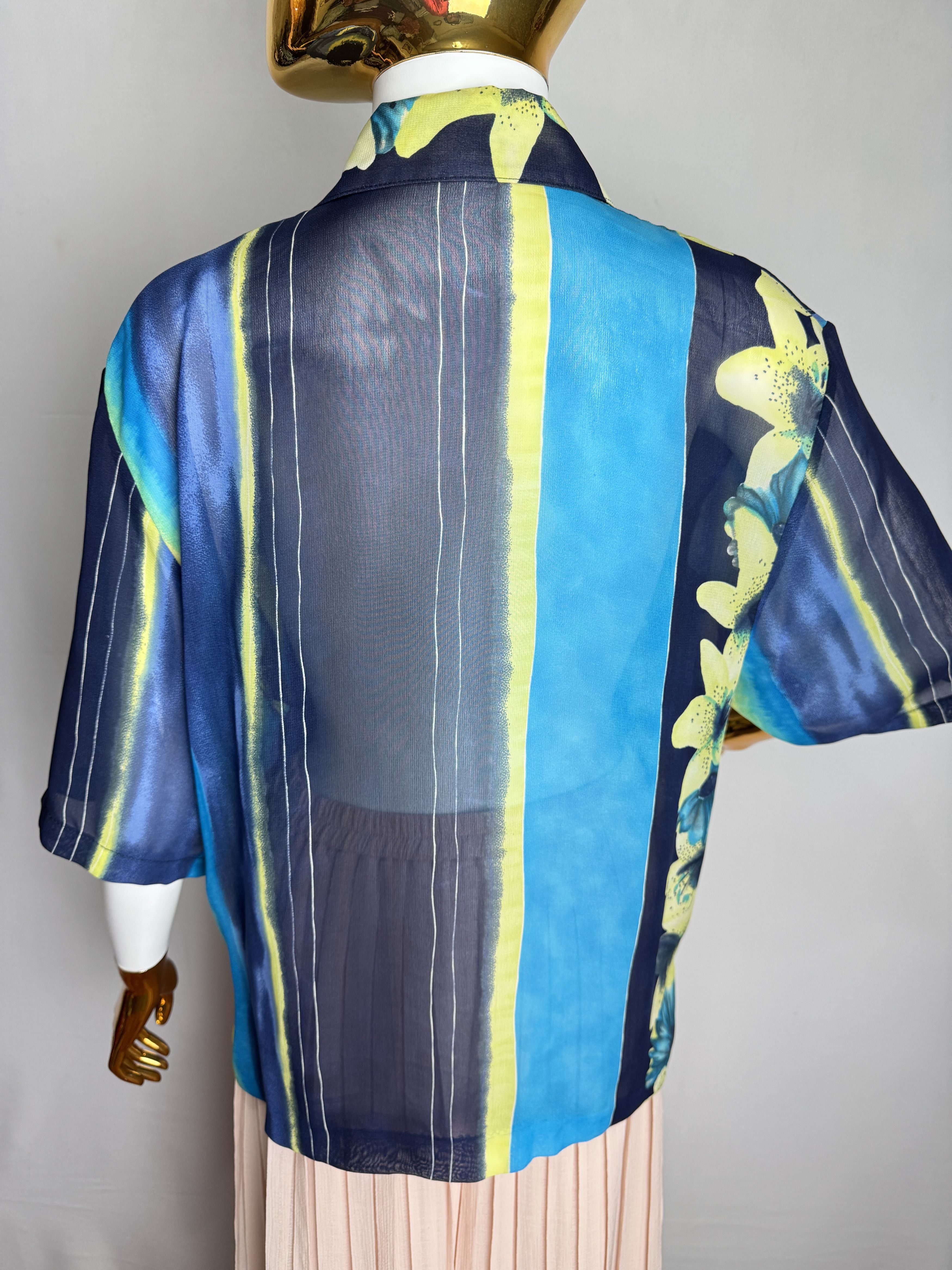 Other × Vintage Vintage women’s floral print blouse, made in France Size L / US 10 / IT 46 - 3 Thumbnail