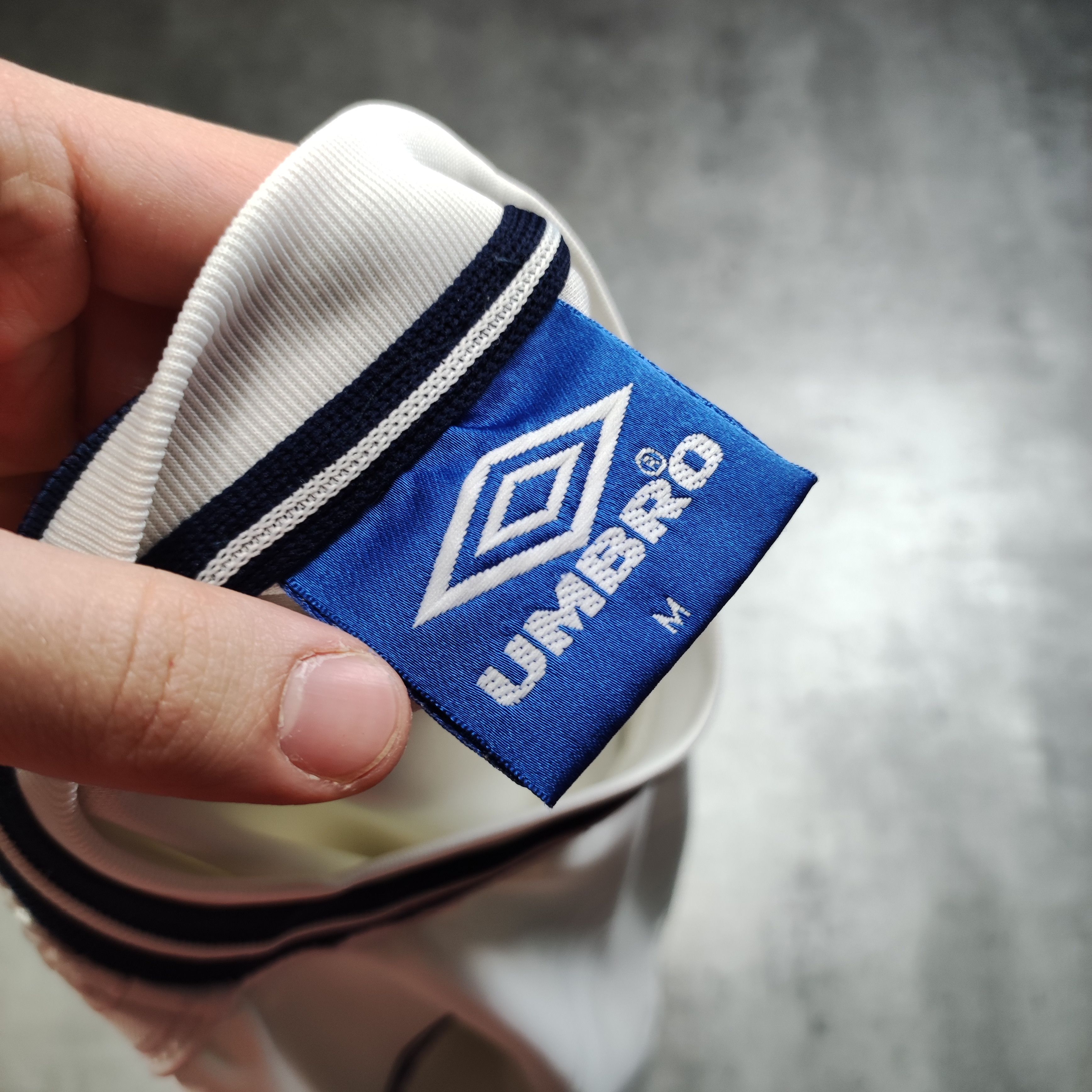 Vintage RARE OG 1999 Football Soccer Umbro England Home Jersey Size US M / EU 48-50 / 2 - 7 Thumbnail