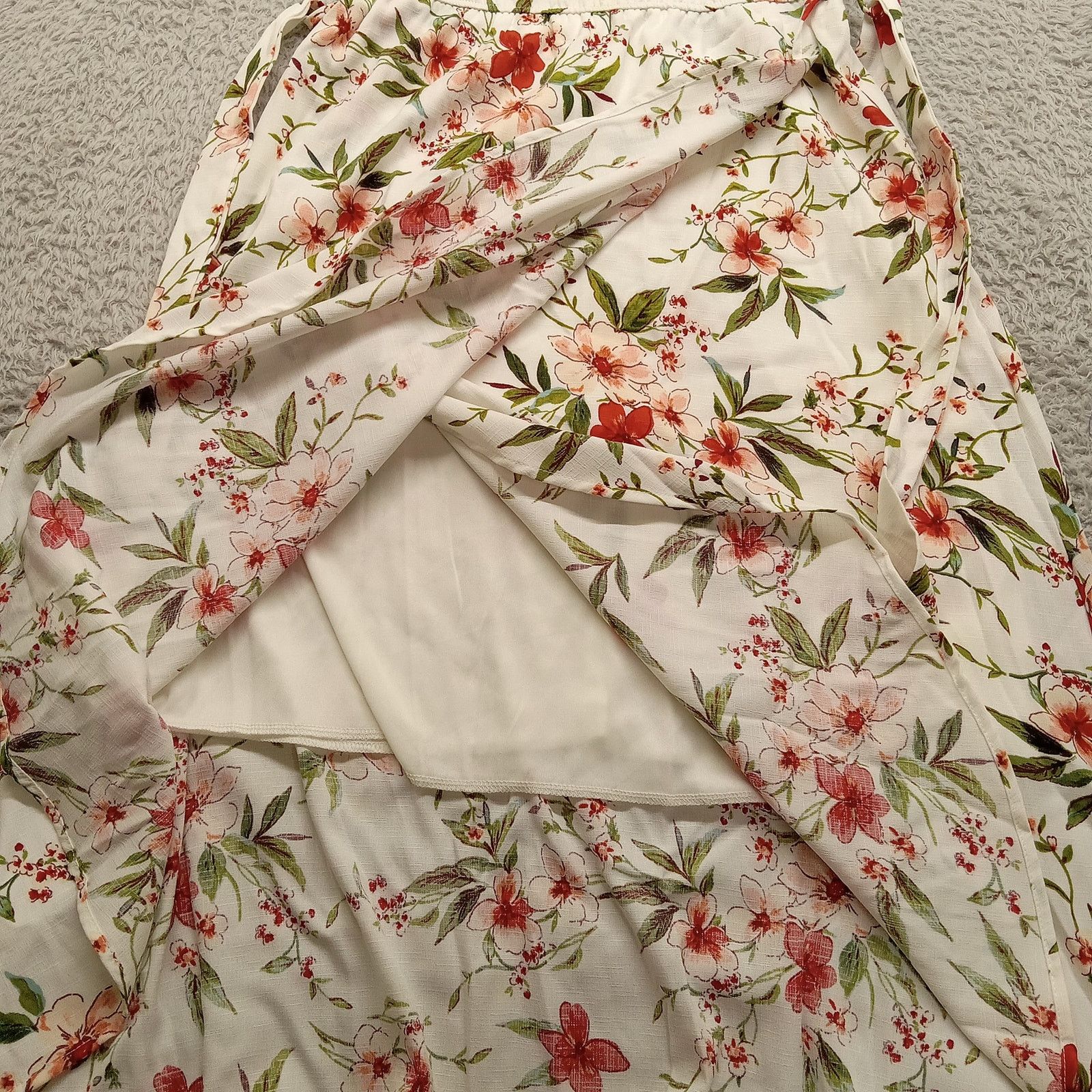 & Other Stories Flamingo Wrap Around Dress S Red Floral Flutter Sleeve Size S / US 4 / IT 40 - 4 Thumbnail
