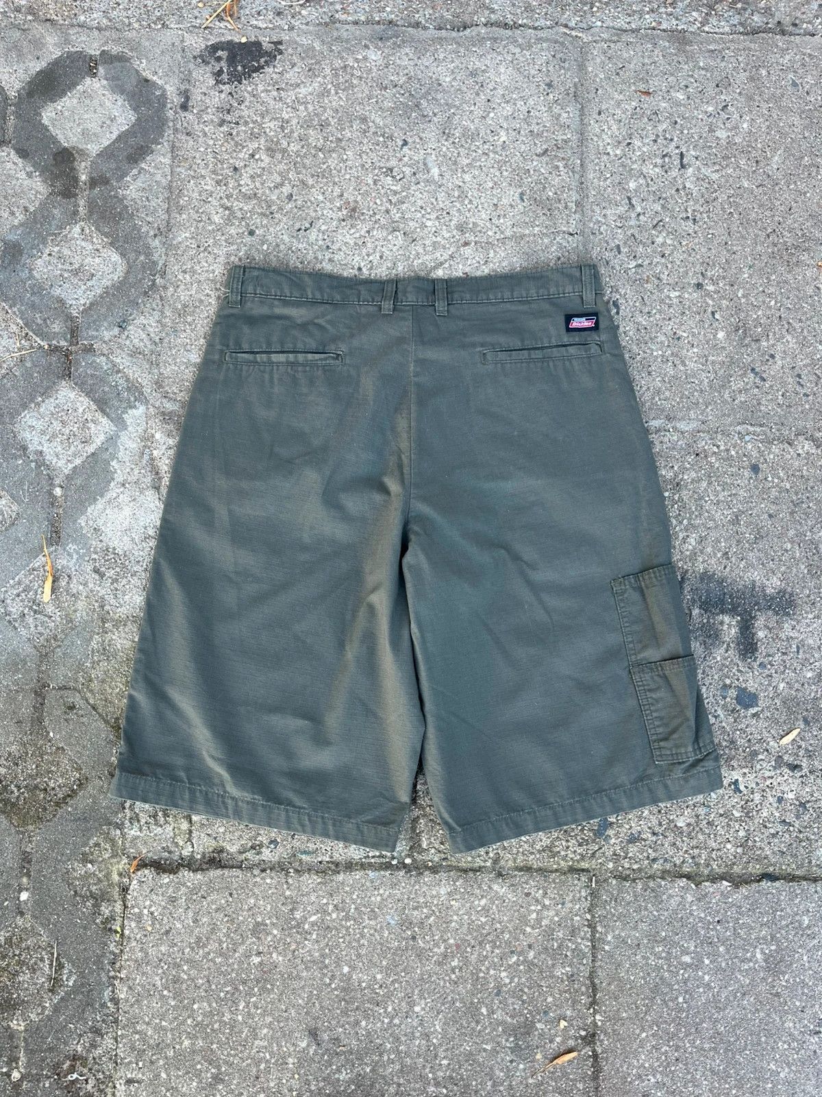 Dickies Vintage Khaki Dickies Wide Skate Shorts W34 Size US 34 / EU 50 - 1 Thumbnail
