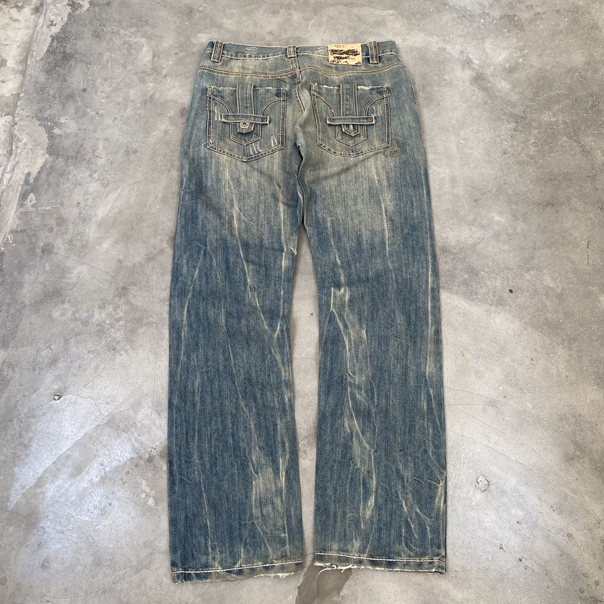 Le Grande Bleu (L.G.B.) VINTAGE DEPARTED LA NATURALLY DISTRESSED JEANS Size US 31 - 2 Thumbnail