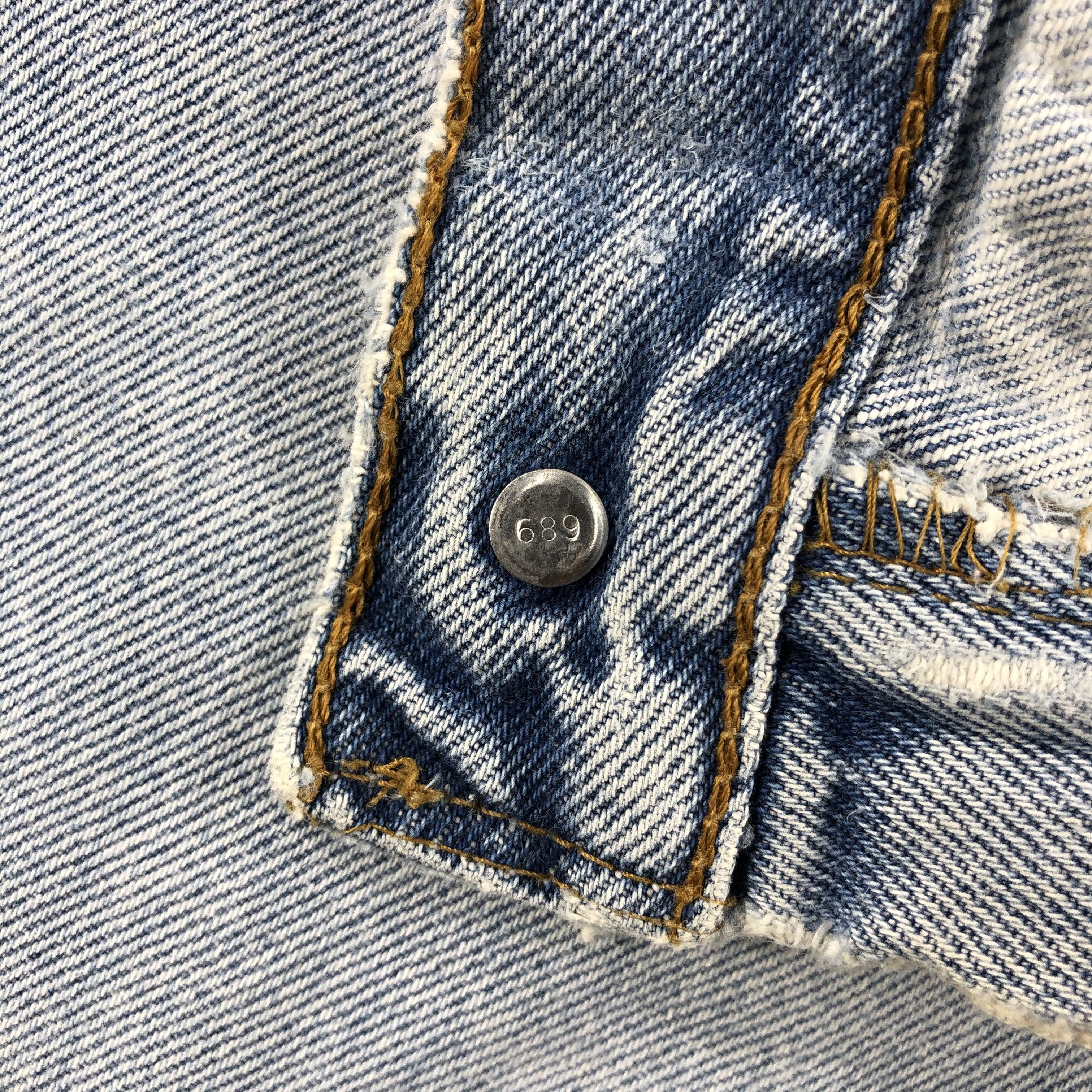 Levi's Vintage 90s Light Wash Levis 550 Jeans-J1622 Size US 33 - 15 Thumbnail