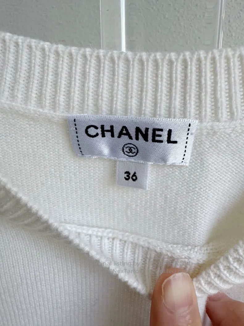Chanel 19C white cashmere knitwear sweater