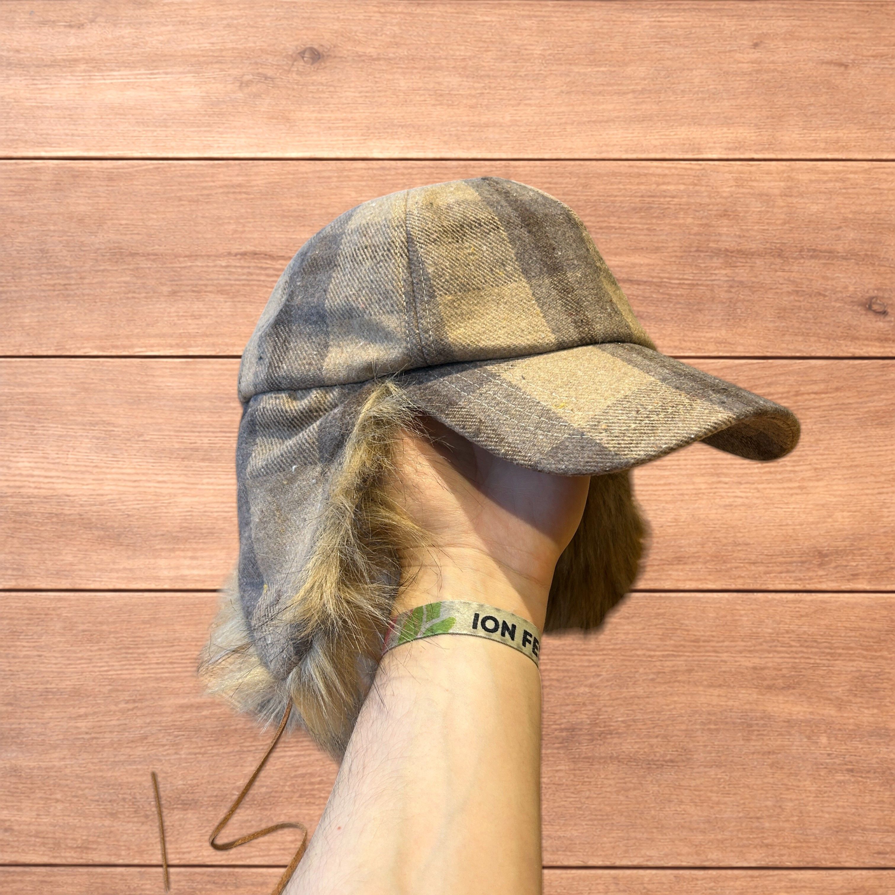 Japanese Brand Trapper Russian ear flap hat in checkered beige colour way. Size ONE SIZE - 6 Thumbnail